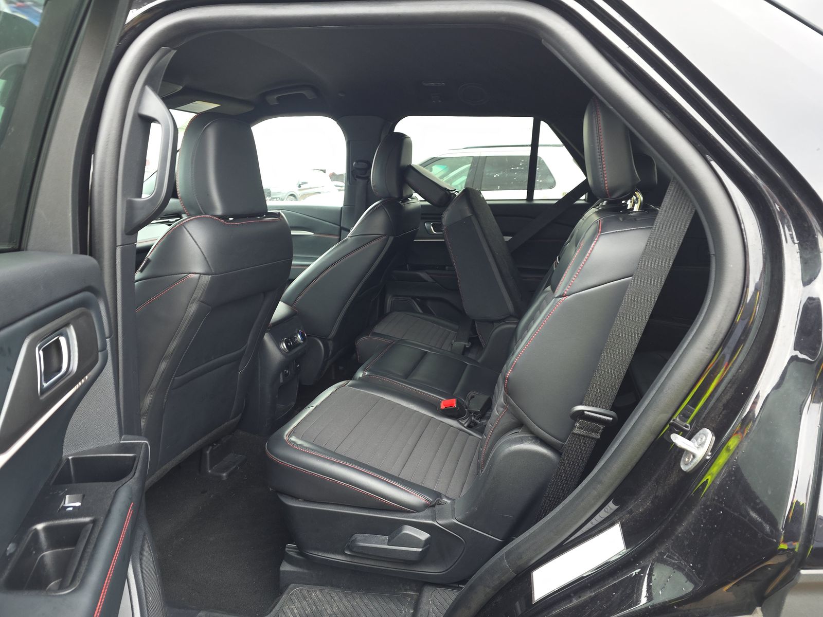 2025 Ford Explorer ST-Line AWD