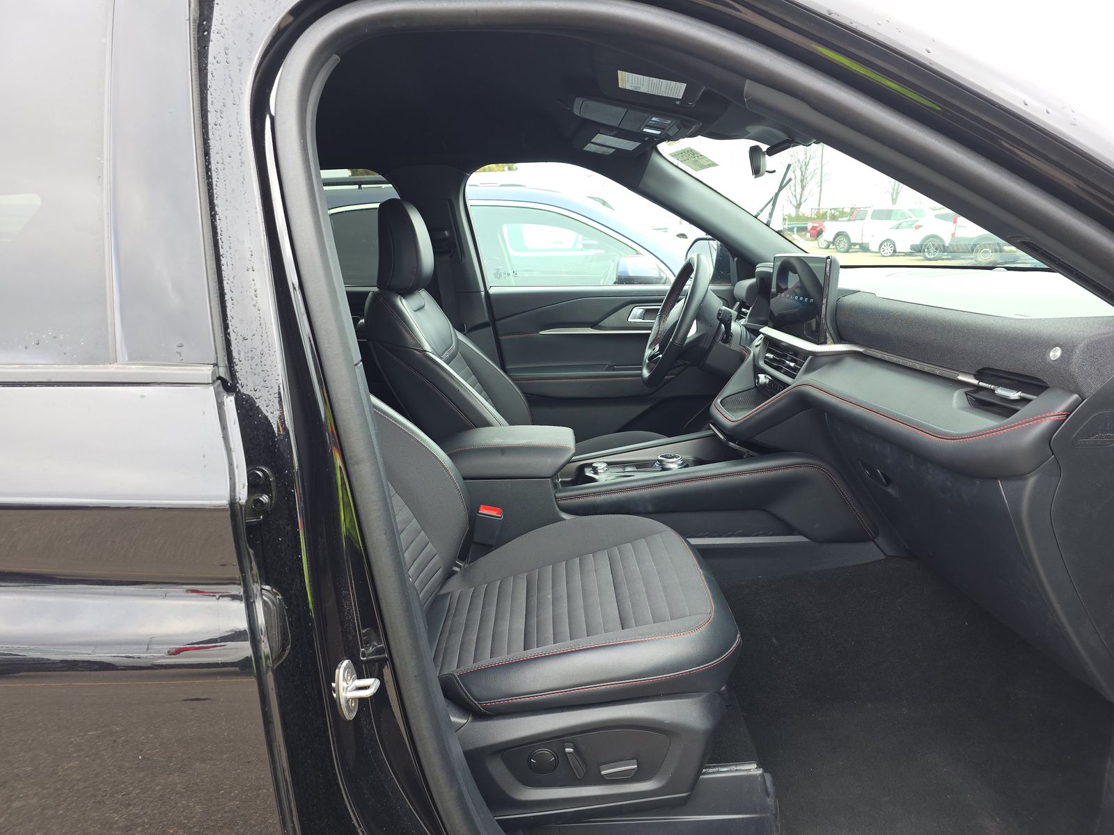 2025 Ford Explorer ST-Line AWD