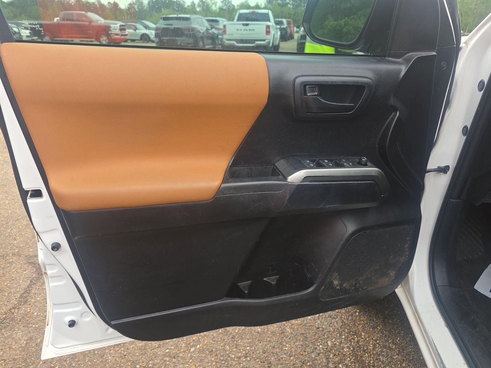 2020 Toyota Tacoma SR5 RWD