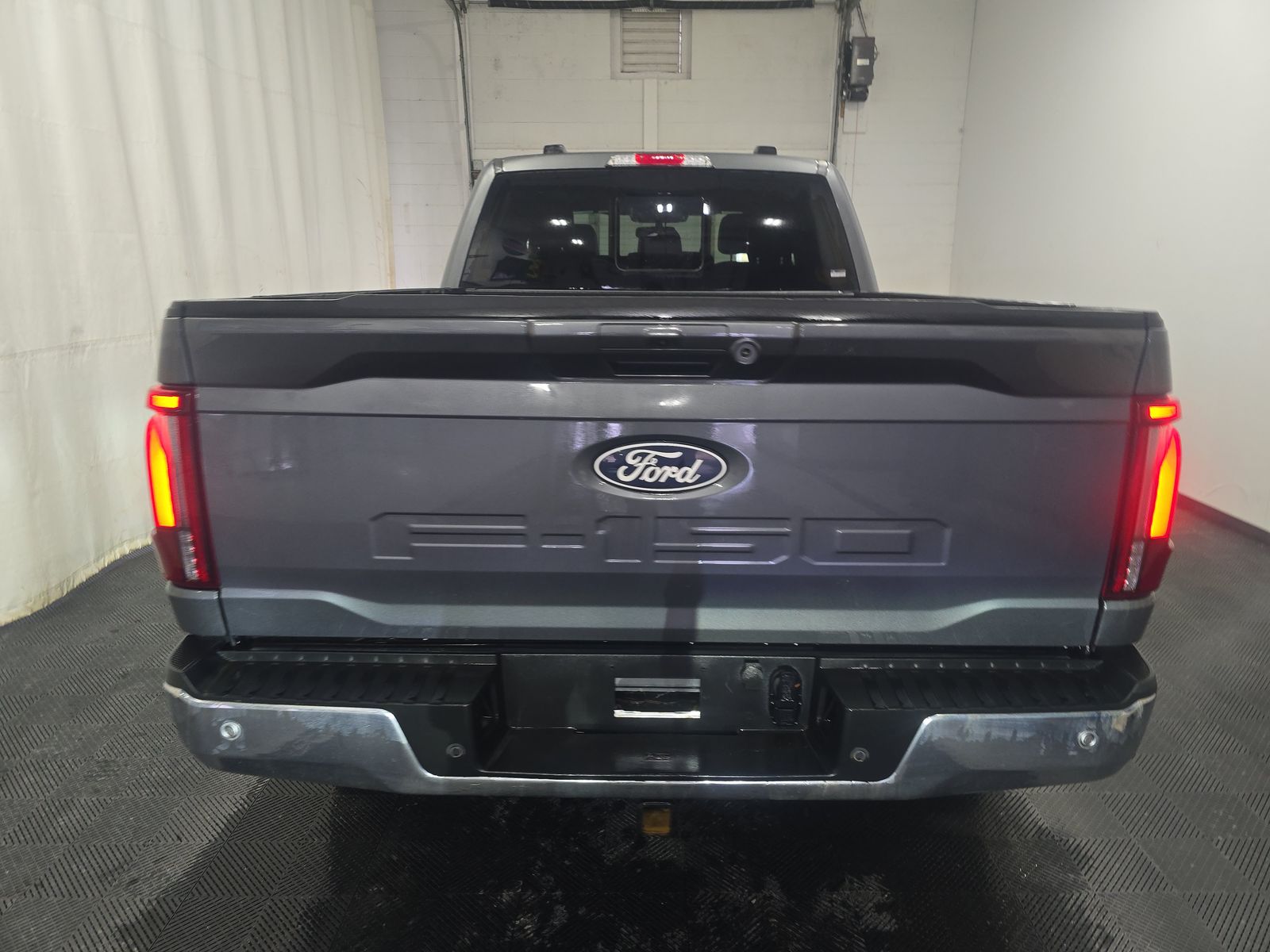 2025 Ford F-150 Lariat AWD