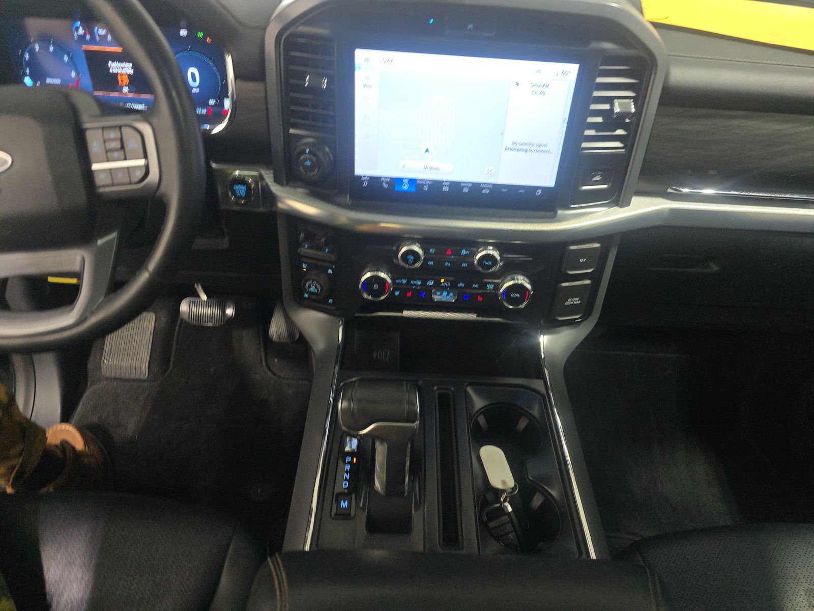 2025 Ford F-150 Lariat AWD