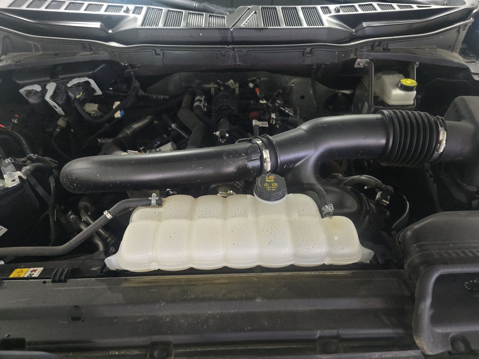 2025 Ford F-150 Lariat AWD