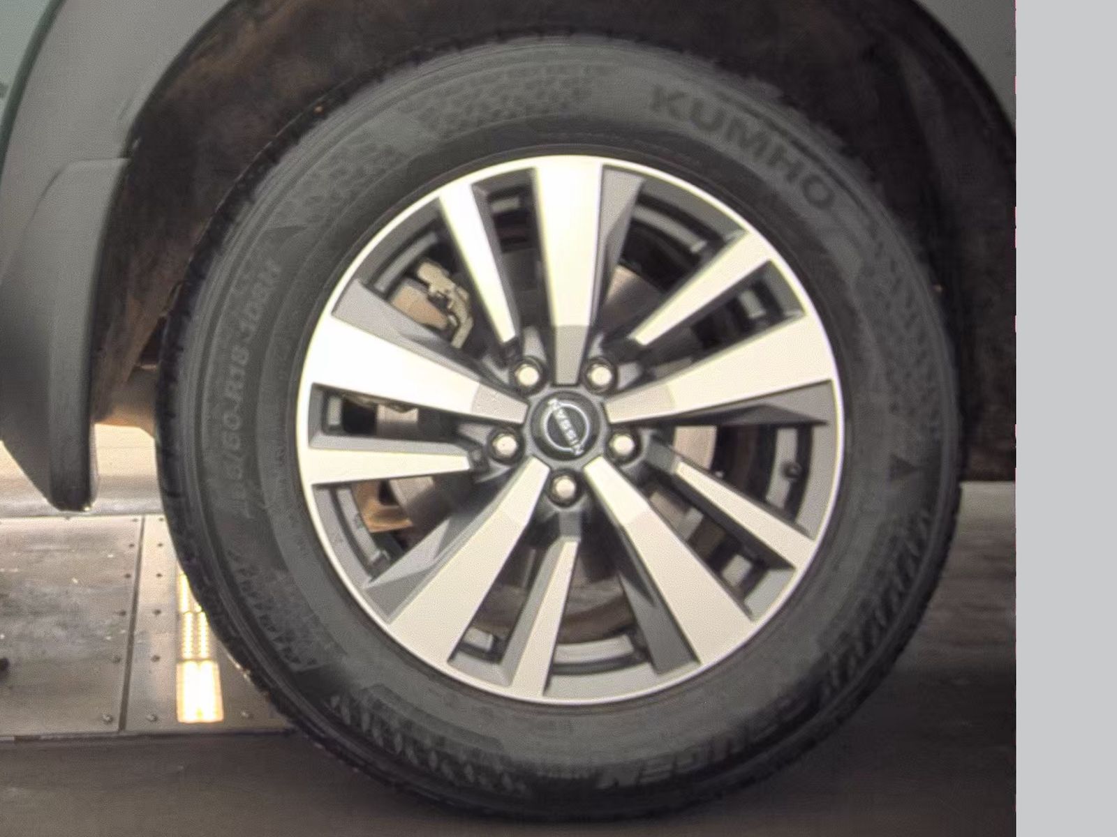 2025 Nissan Pathfinder SL AWD