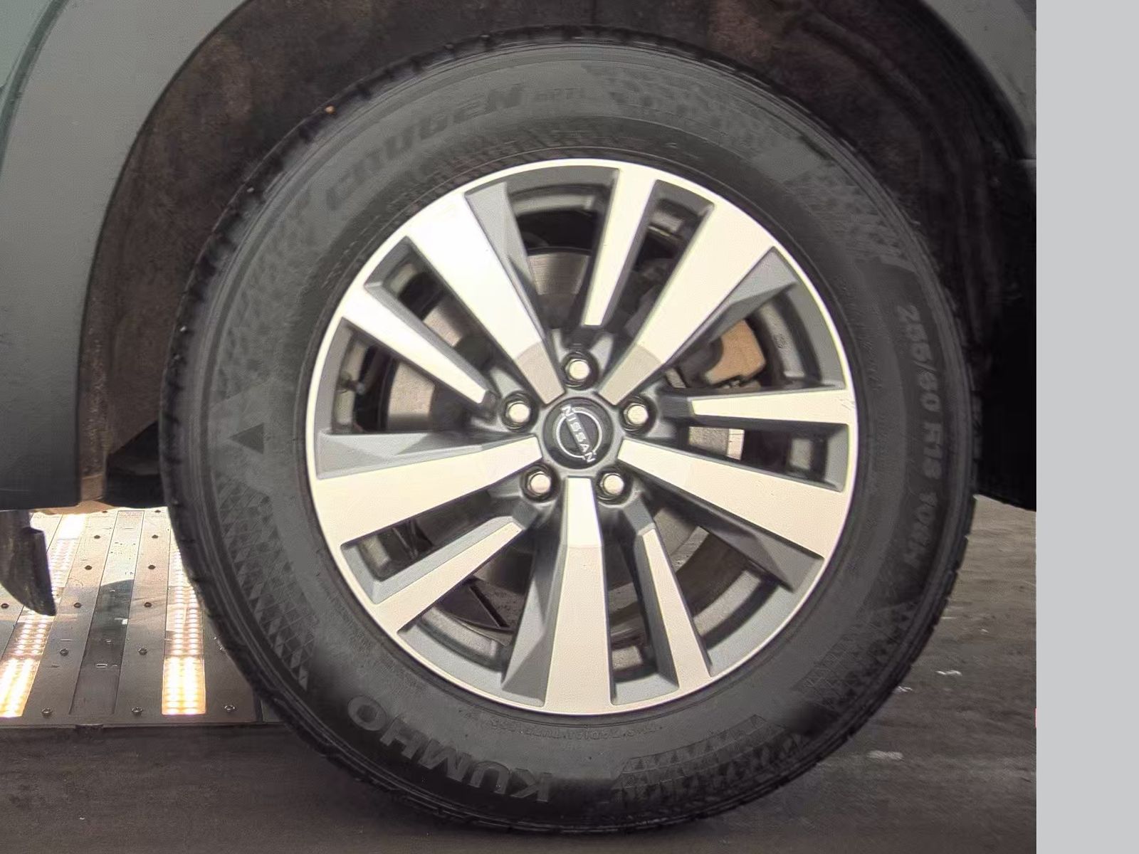 2025 Nissan Pathfinder SL AWD