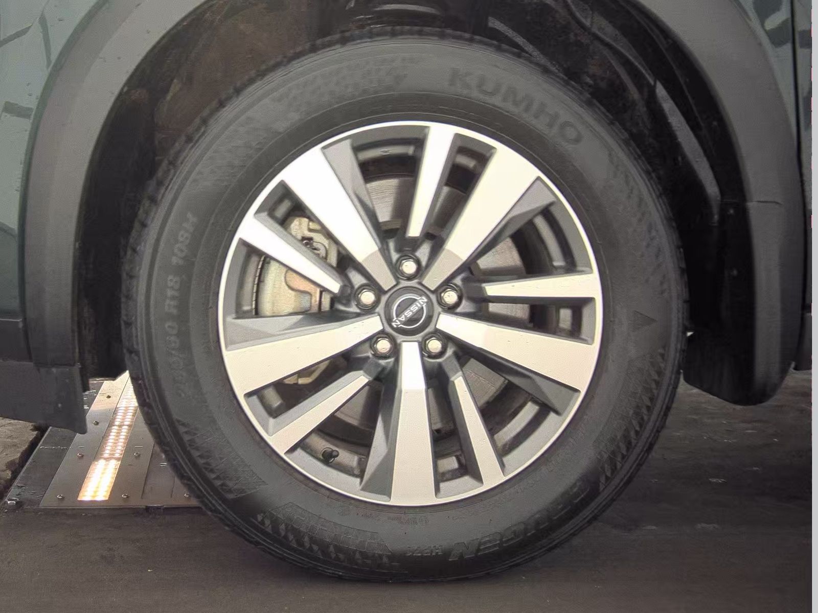 2025 Nissan Pathfinder SL AWD