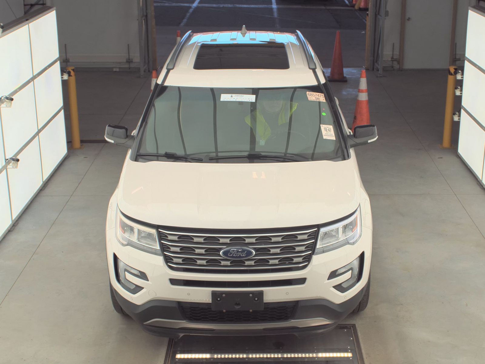 FORD EXPLORER - 3