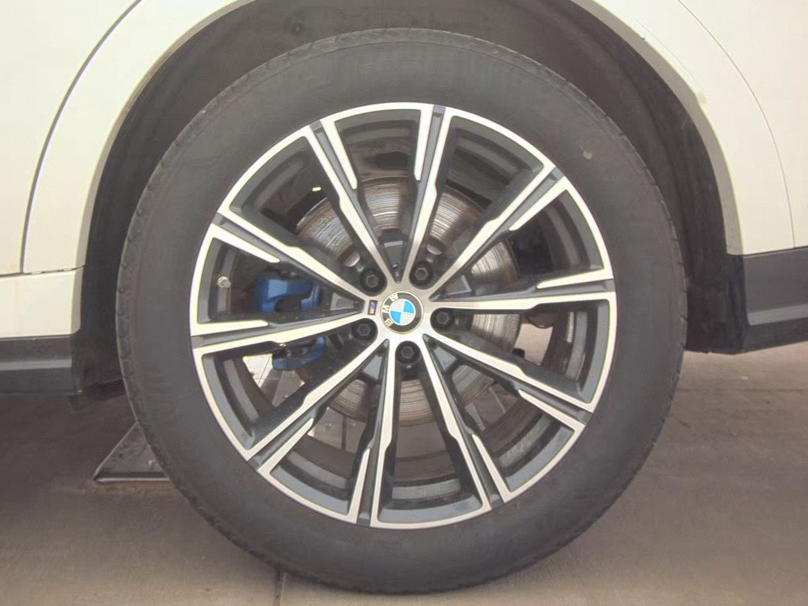 2026 BMW X6 xDrive40i AWD