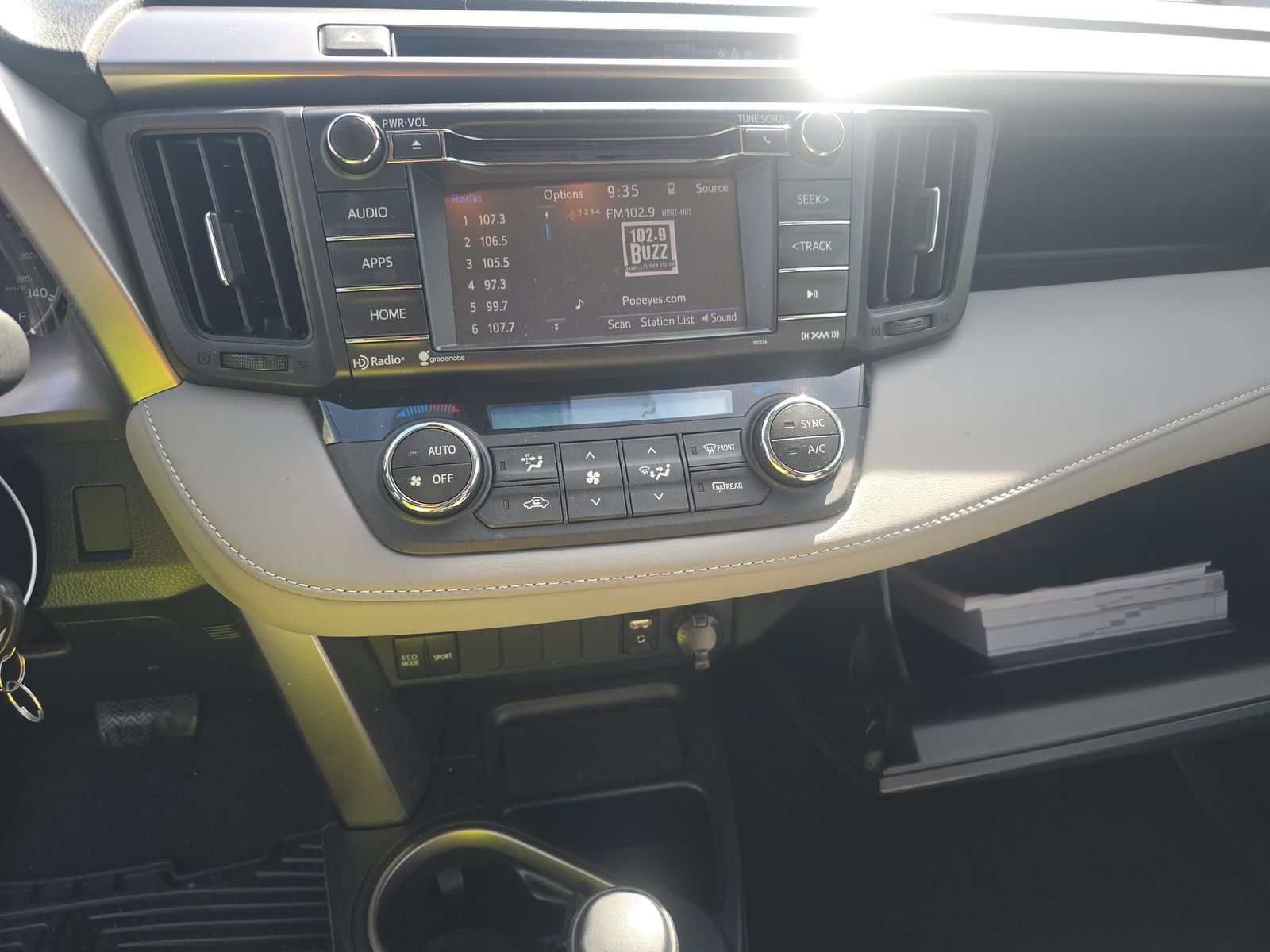 2017 Toyota RAV4 XLE FWD