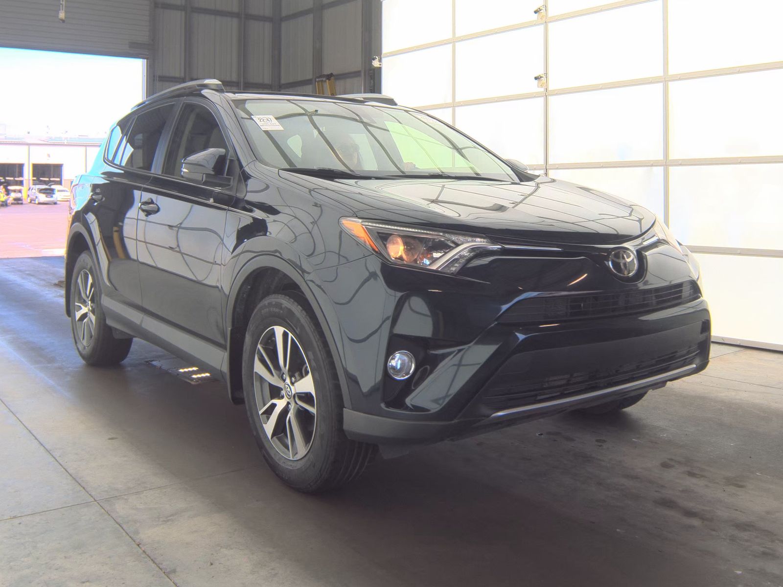 2017 Toyota RAV4 XLE FWD