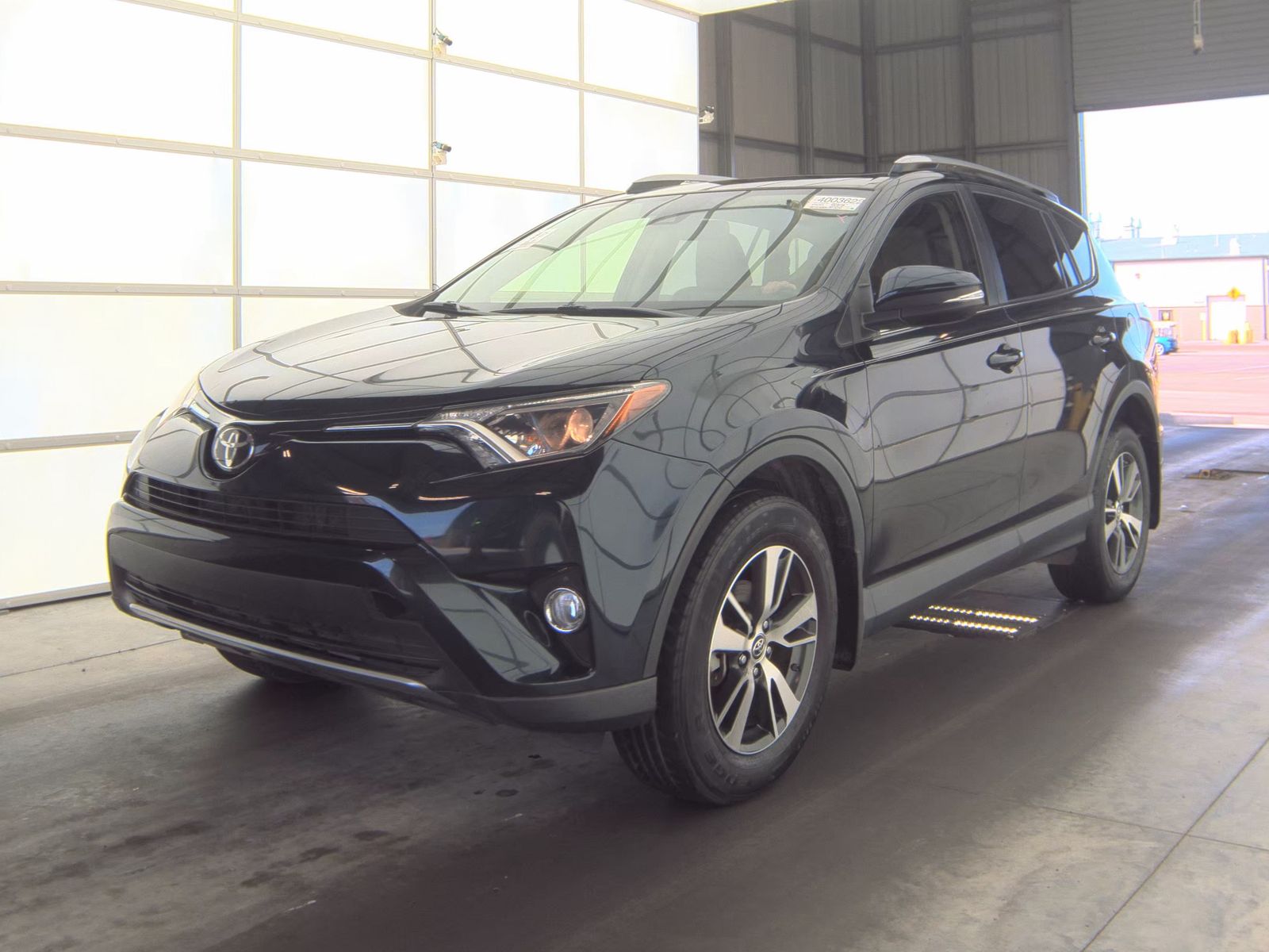 2017 Toyota RAV4 XLE FWD