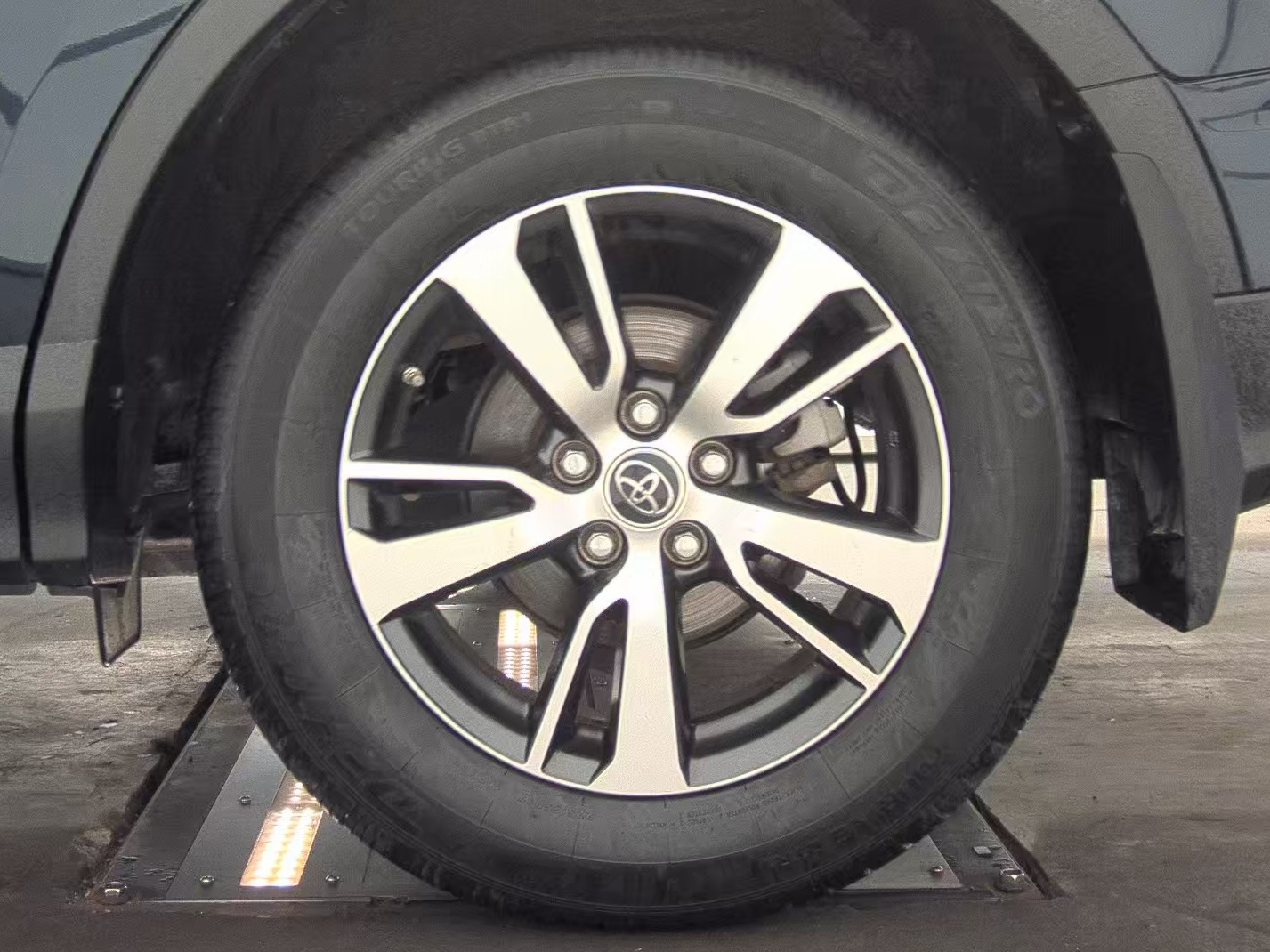 2017 Toyota RAV4 XLE FWD