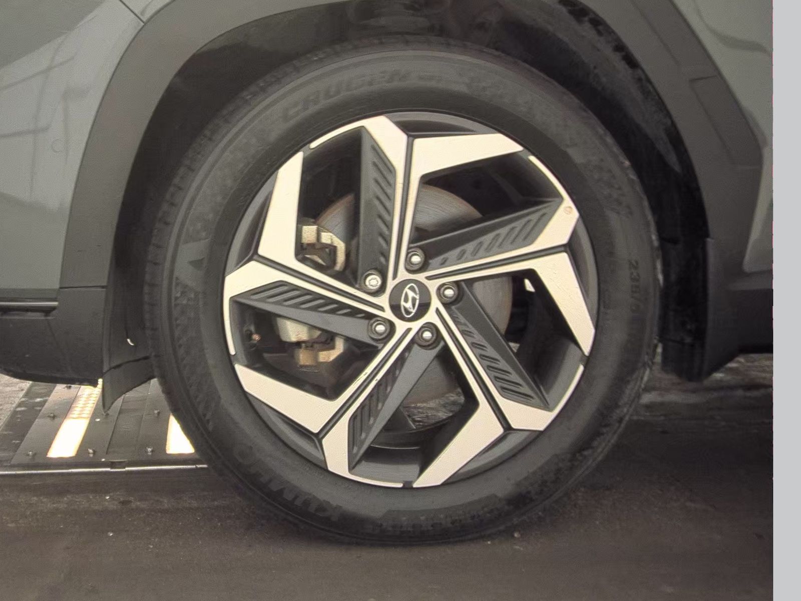 HYUNDAI LIMITED - 10