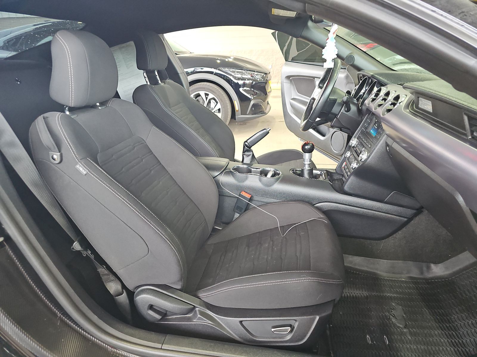 2017 Ford Mustang GT RWD