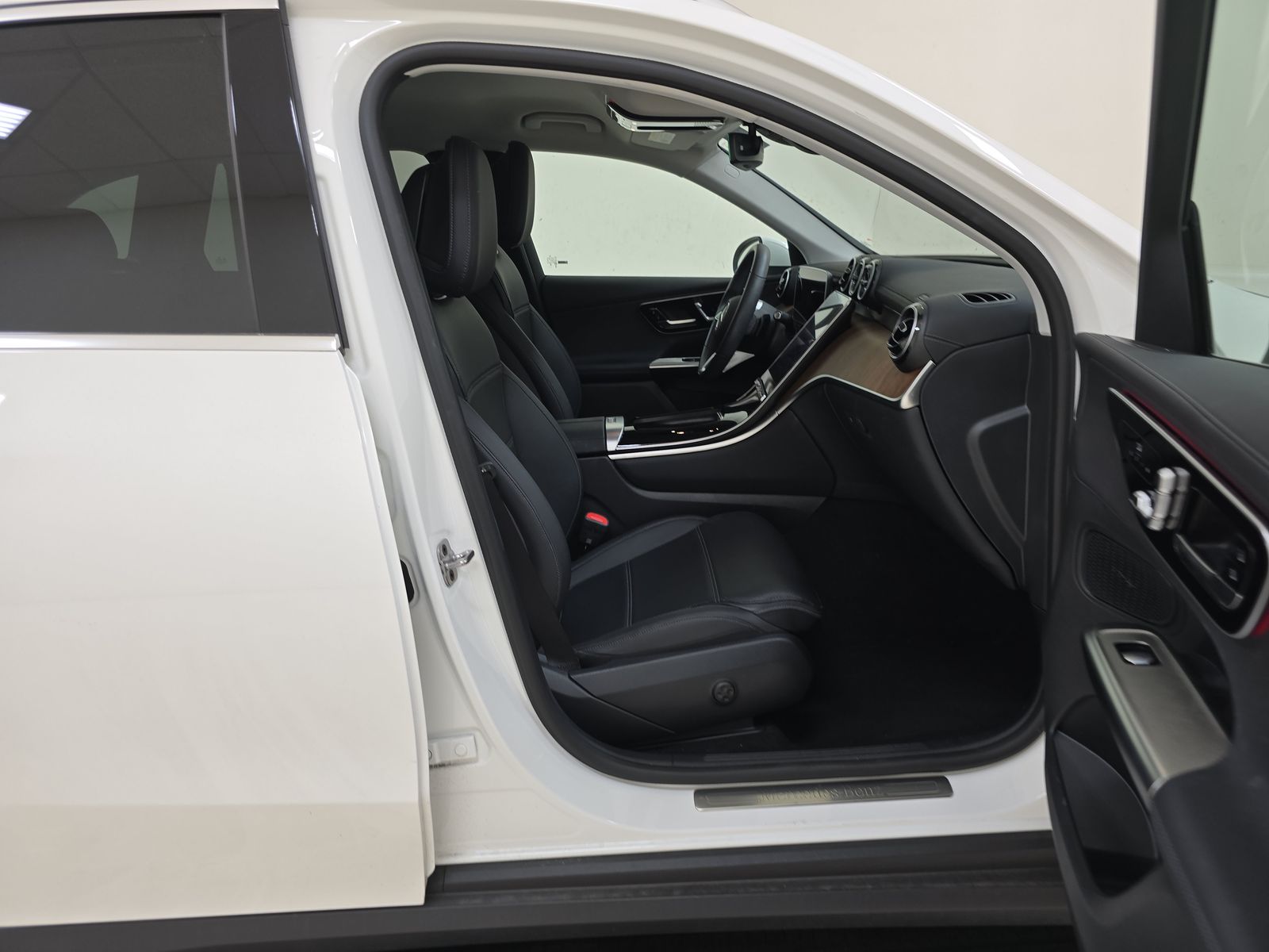 MERCEDES-BENZ GLC - 9