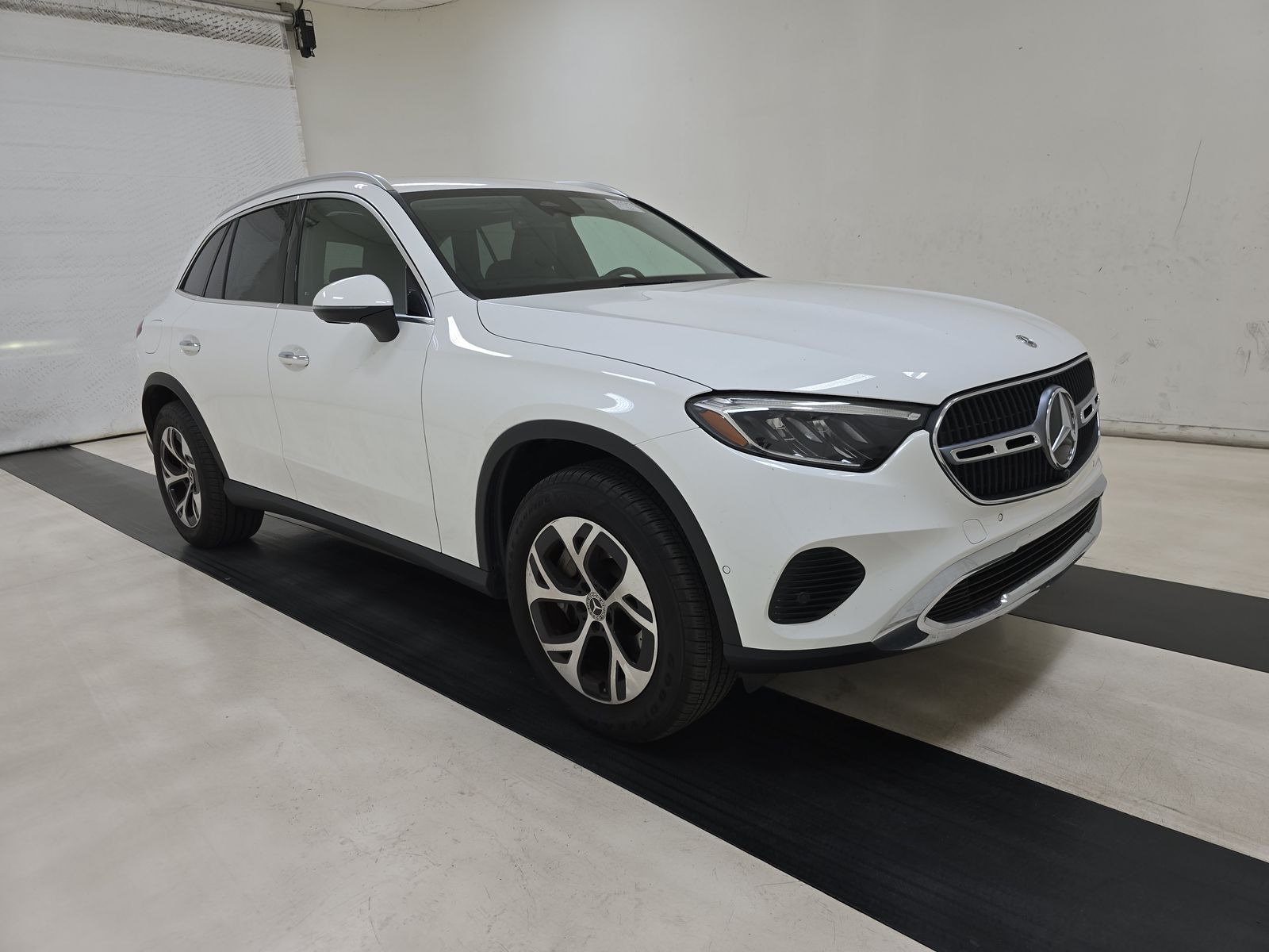 MERCEDES-BENZ GLC - 4