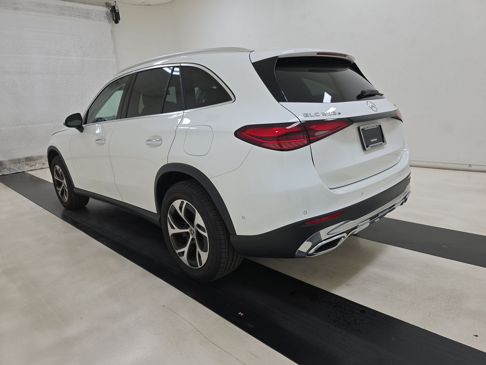 MERCEDES-BENZ GLC - 7