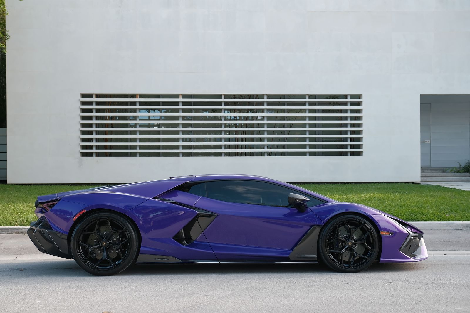 2024 Lamborghini Revuelto Base AWD