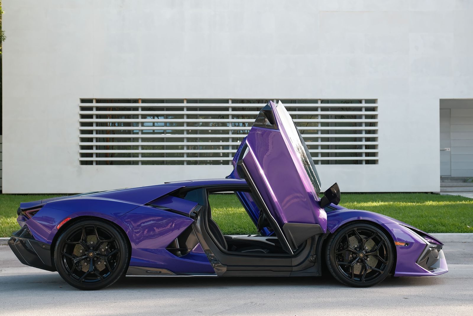 2024 Lamborghini Revuelto Base AWD