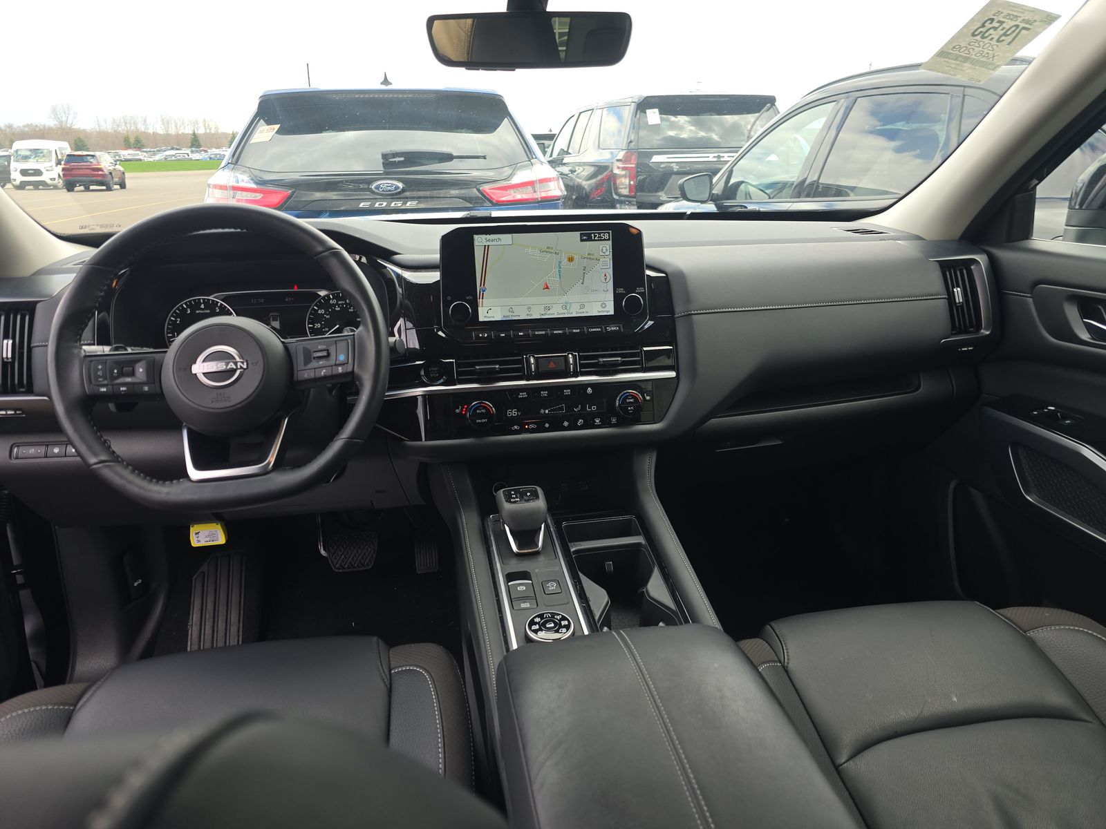 2025 Nissan Pathfinder SL AWD