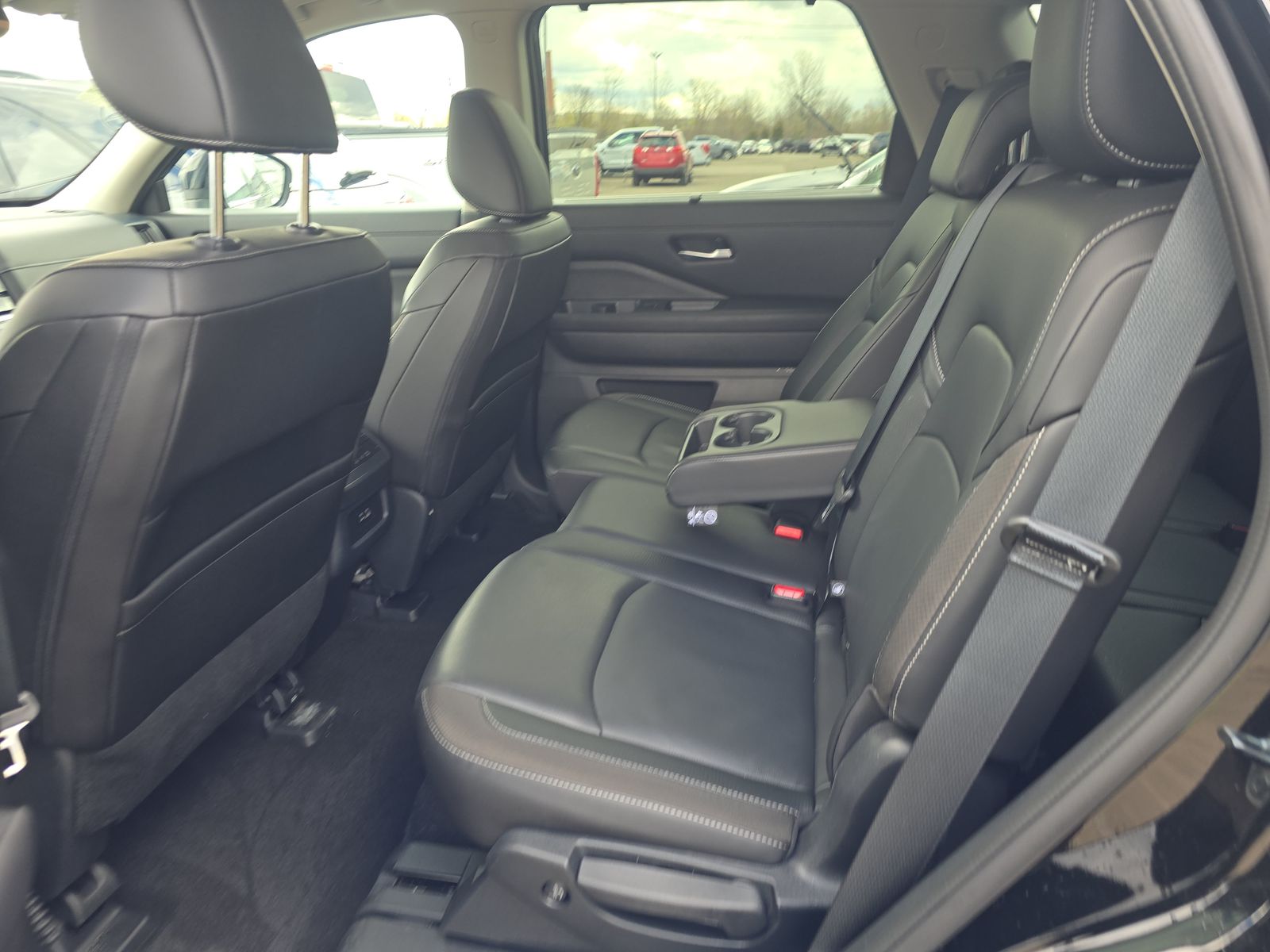 2025 Nissan Pathfinder SL AWD