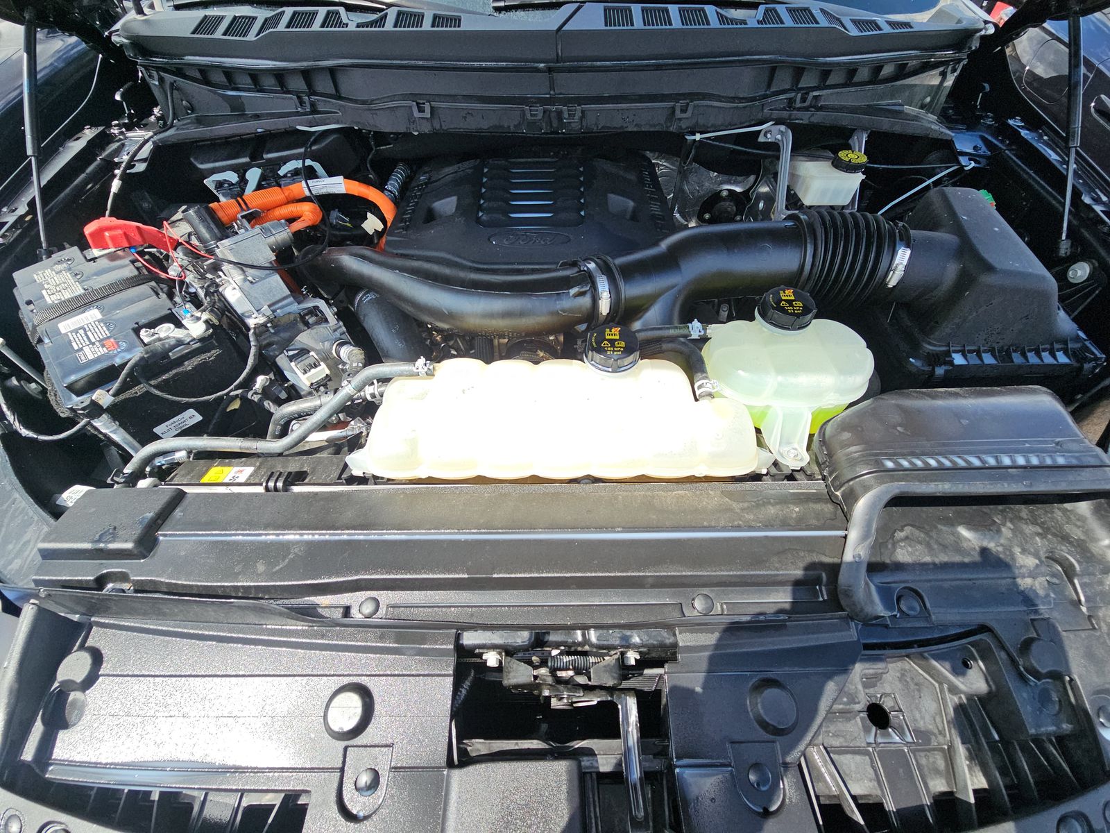 2022 Ford F-150 Hybrid Lariat AWD