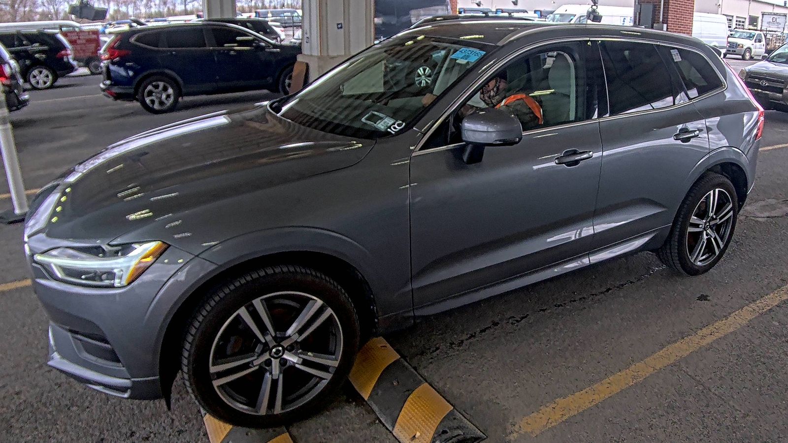 2020 Volvo XC60 T6 Momentum AWD