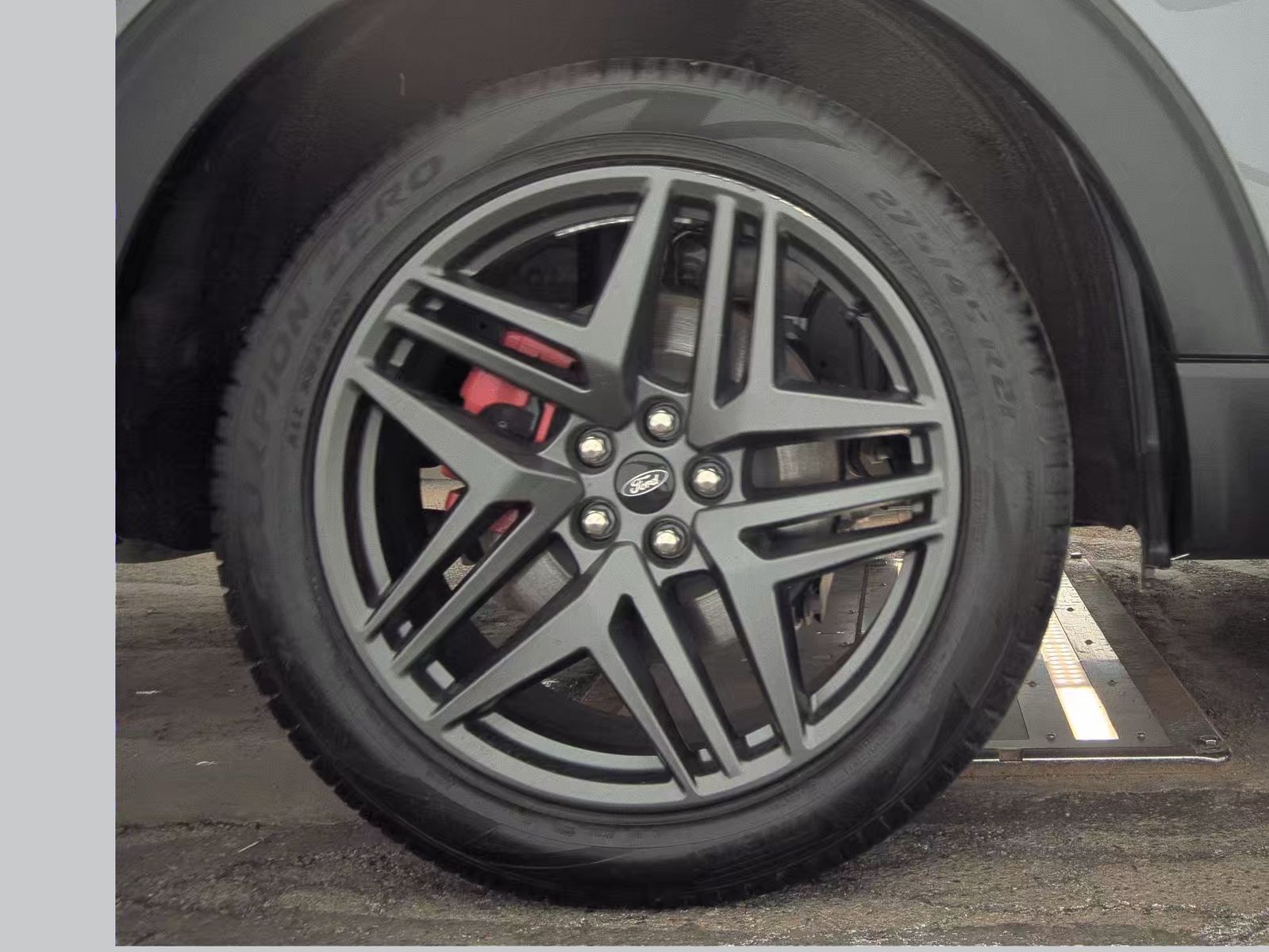 2025 Ford Explorer ST AWD