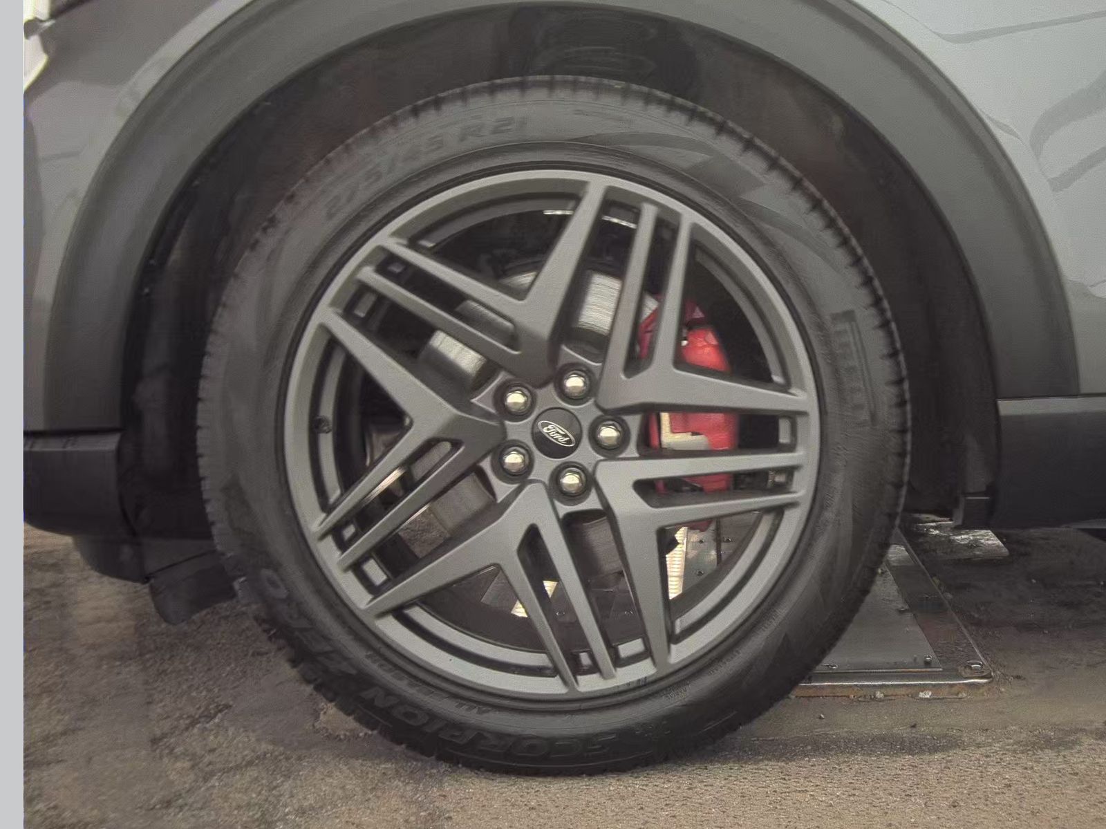 2025 Ford Explorer ST AWD