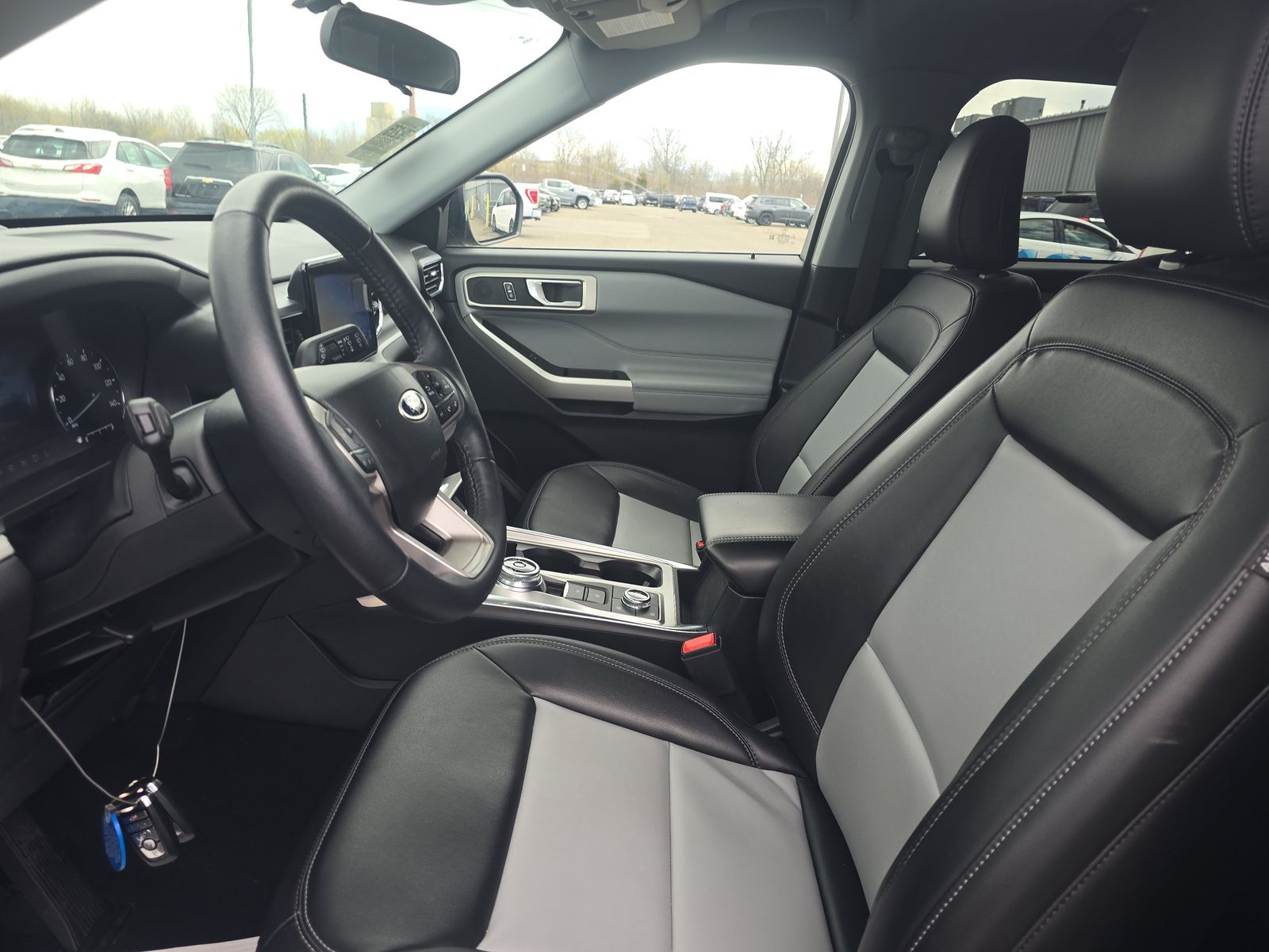 2023 Ford Explorer XLT AWD