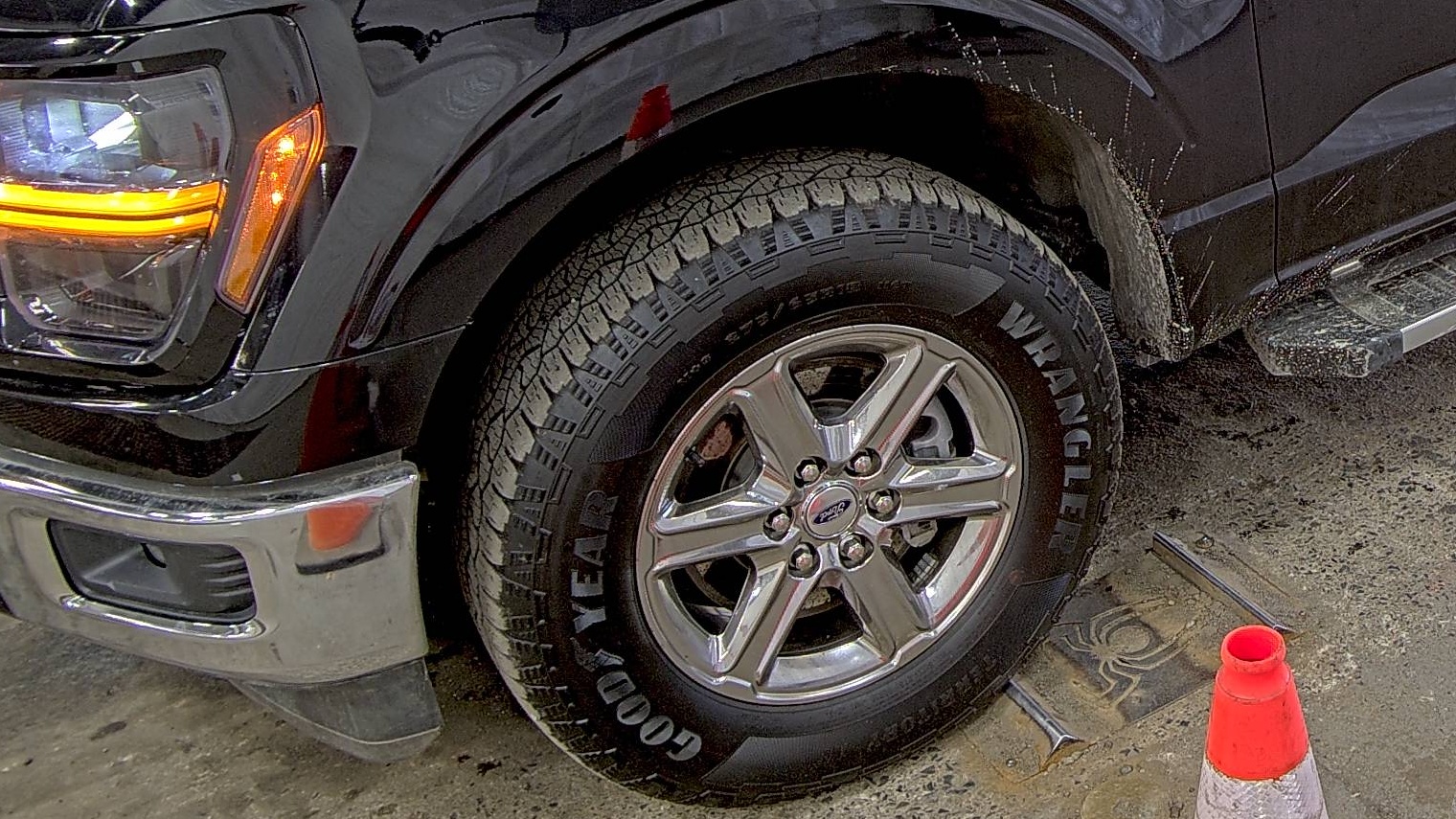 2025 Ford F-150 XLT AWD