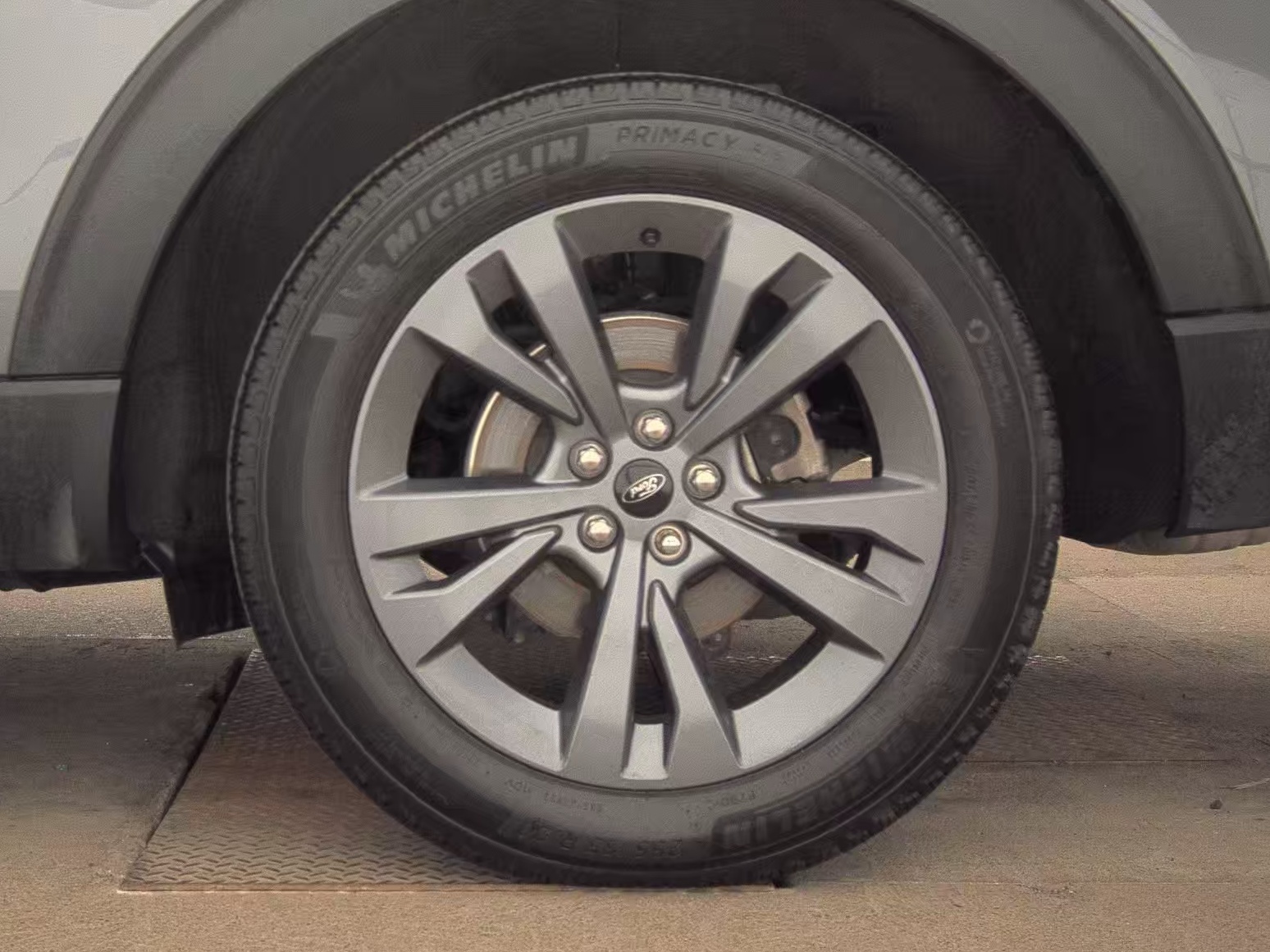 2023 Ford Explorer XLT AWD