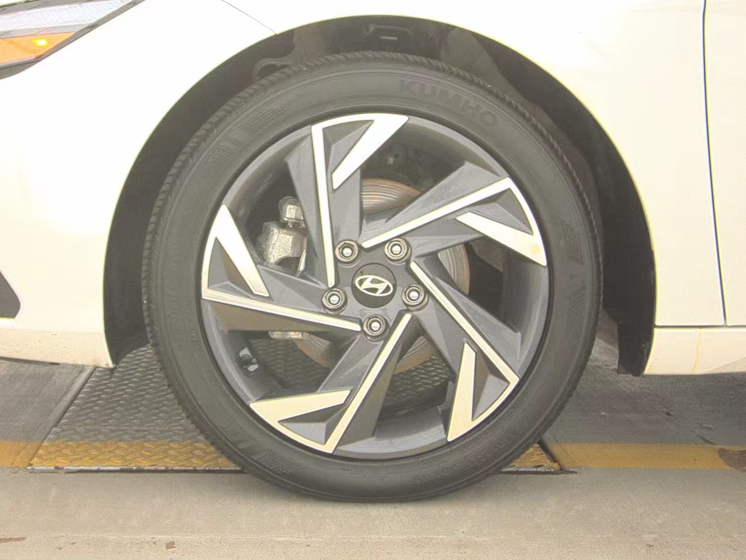 HYUNDAI SEL SPORT - 10