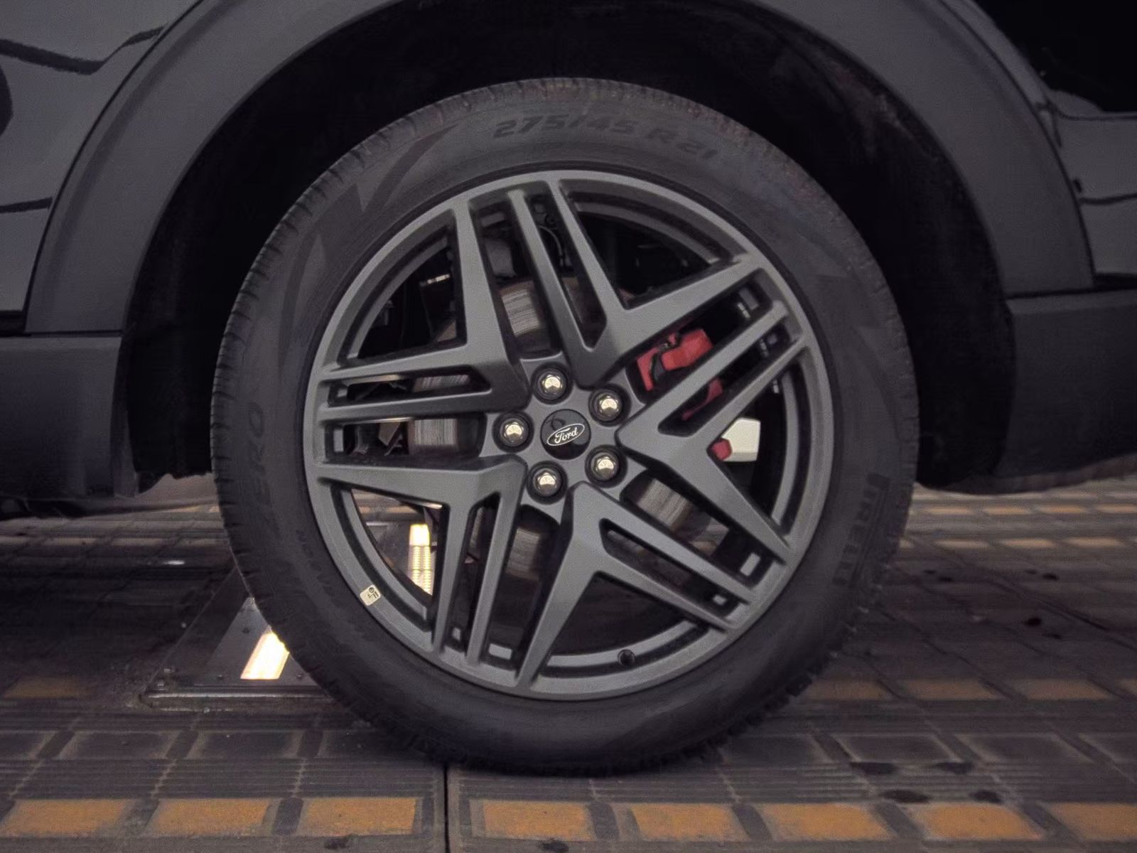 2025 Ford Explorer ST-Line AWD