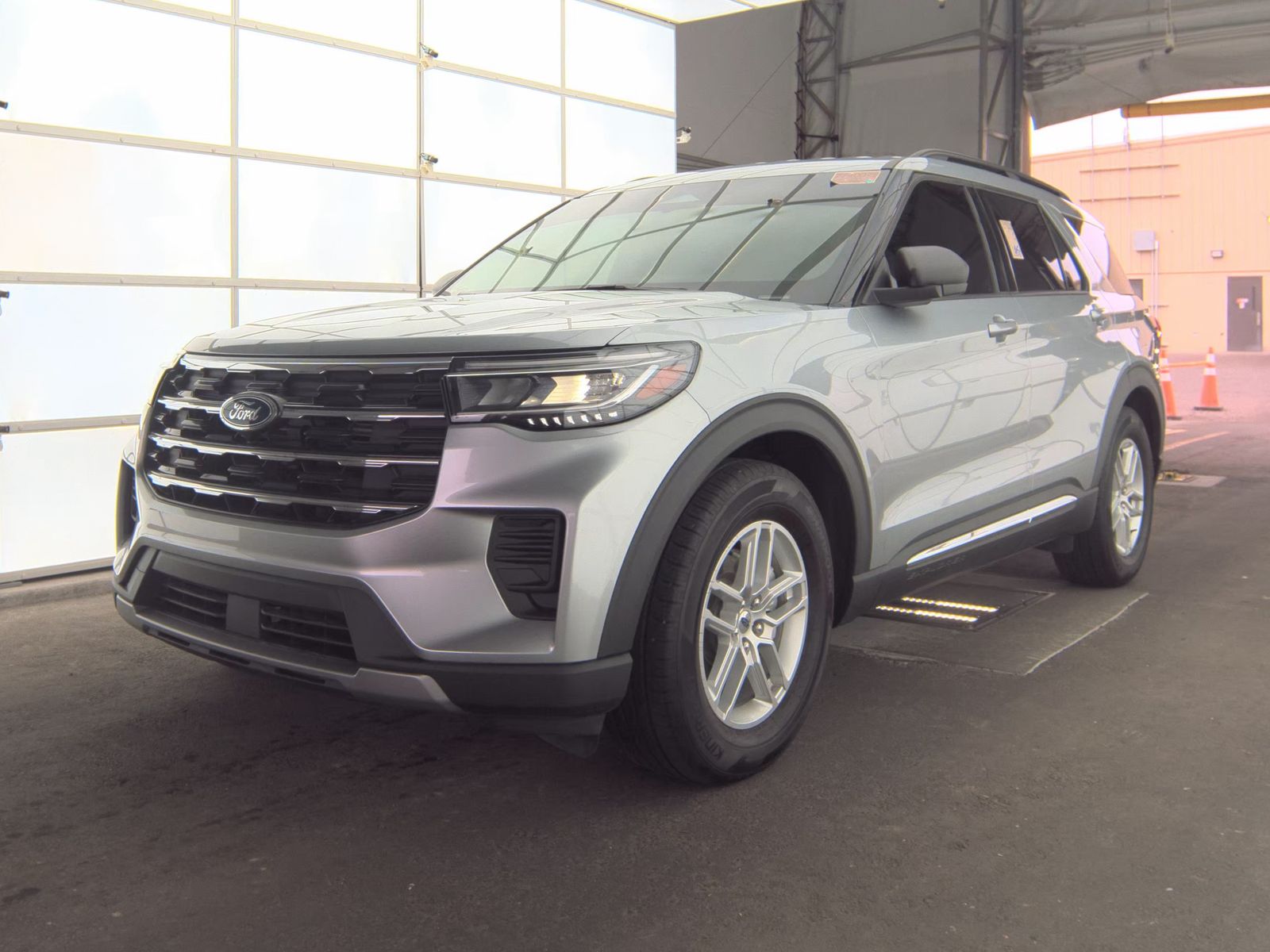 2025 Ford Explorer Active RWD