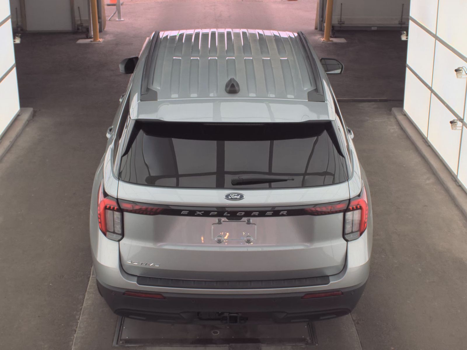 2025 Ford Explorer Active RWD