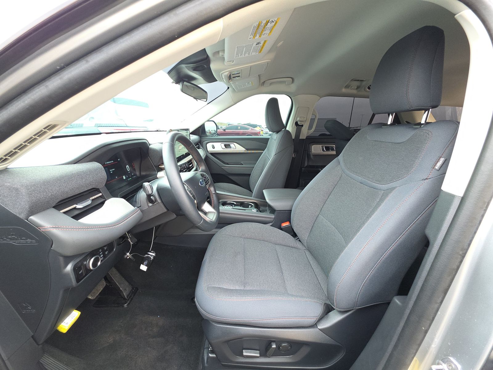 2025 Ford Explorer Active RWD