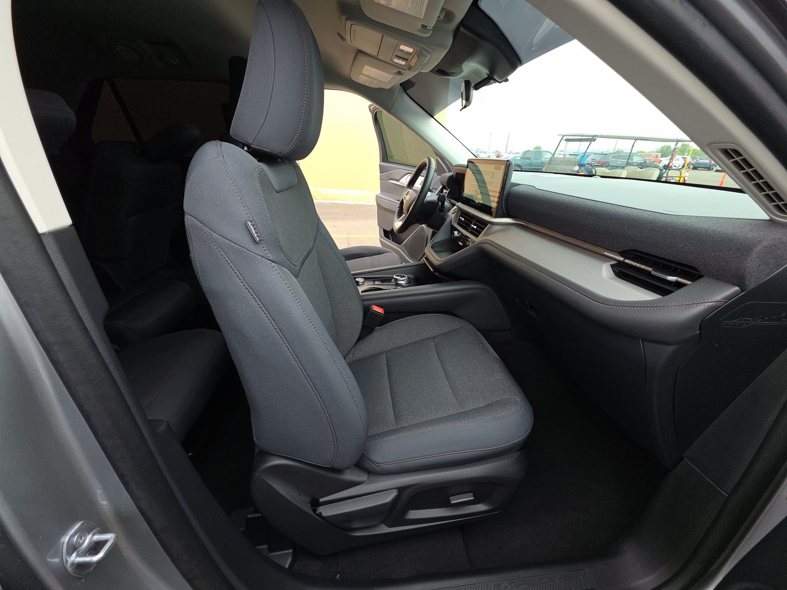 2025 Ford Explorer Active RWD