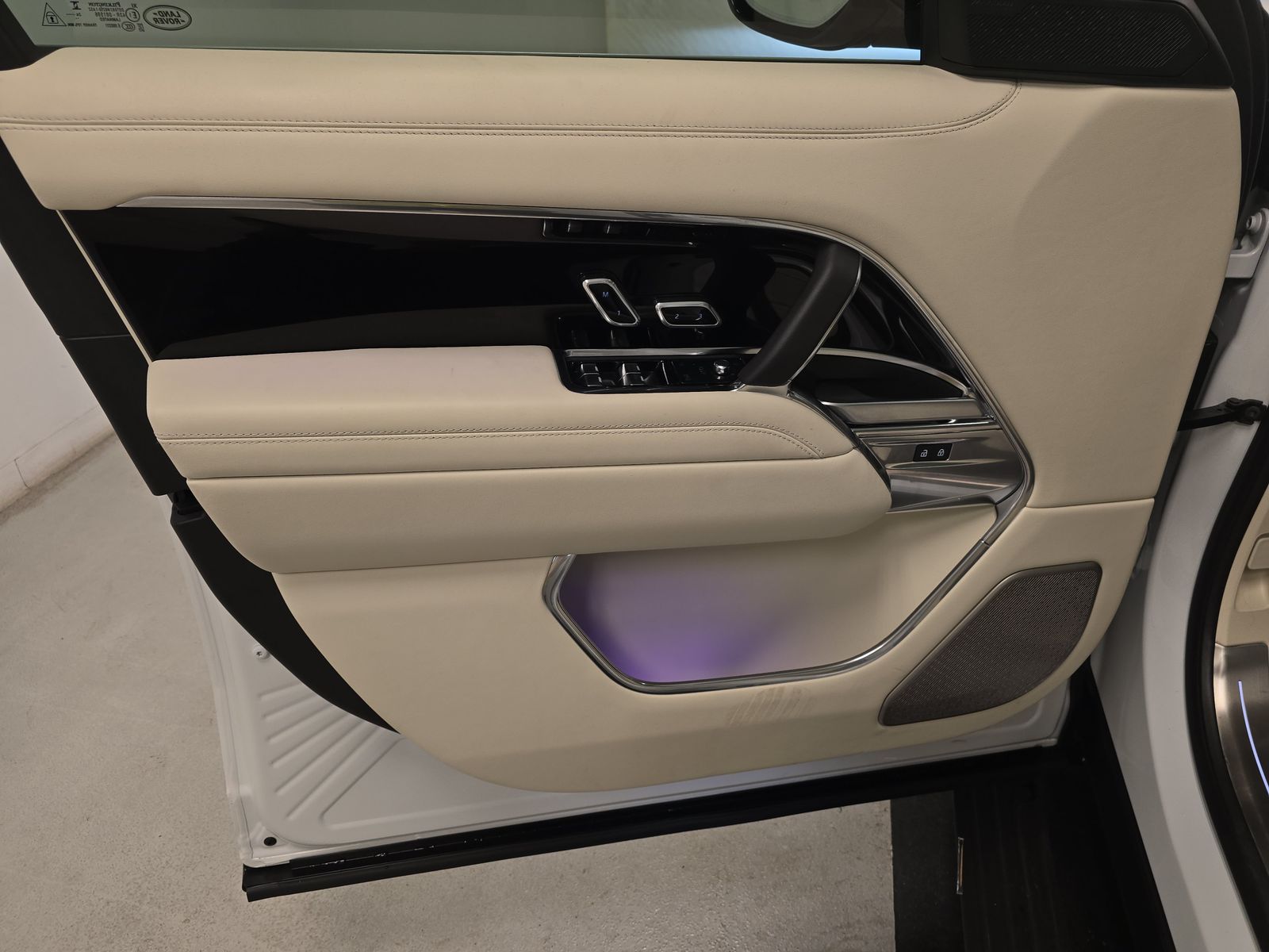 2025 Land Rover Range Rover Autobiography AWD