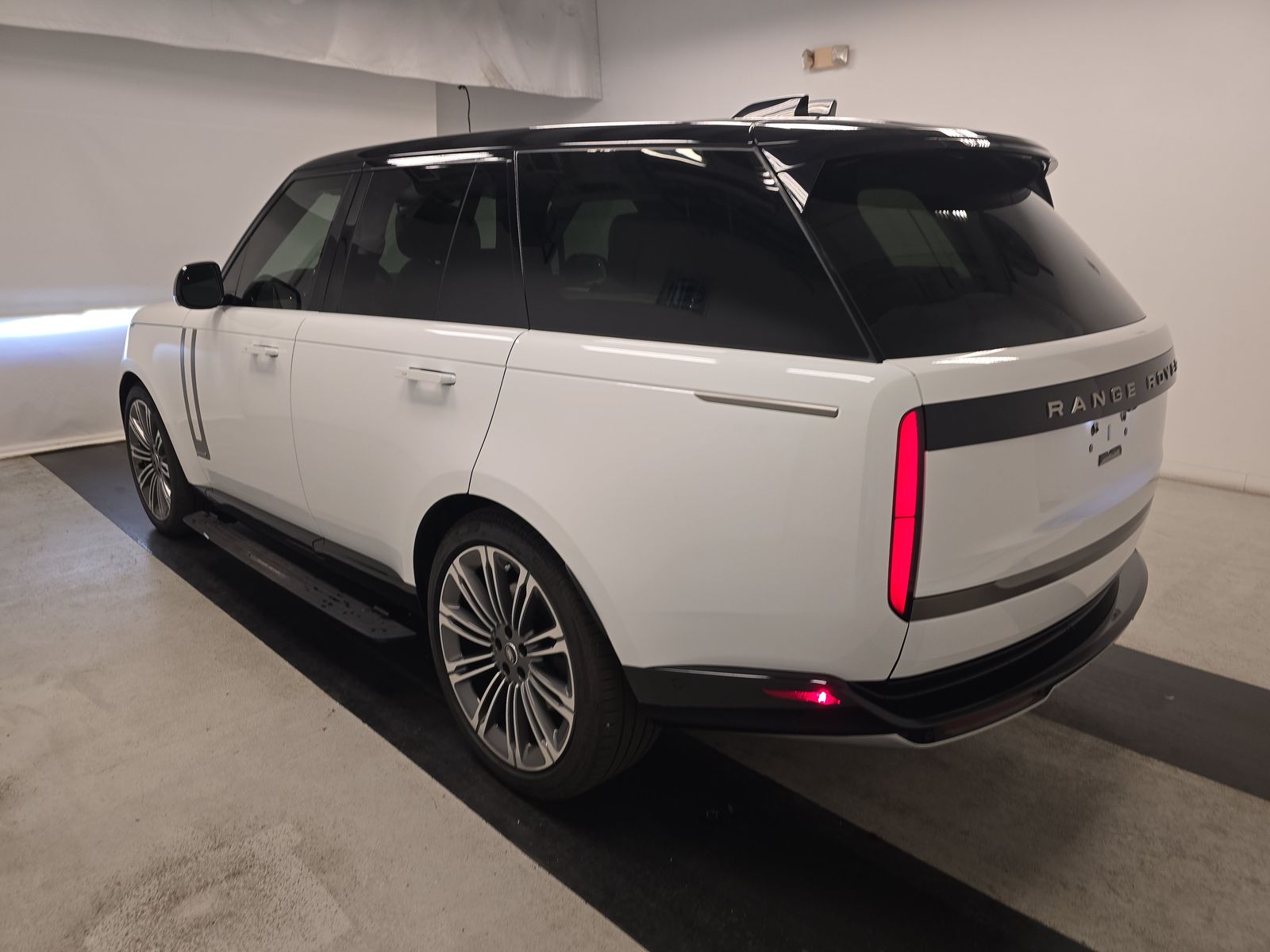 2025 Land Rover Range Rover Autobiography AWD