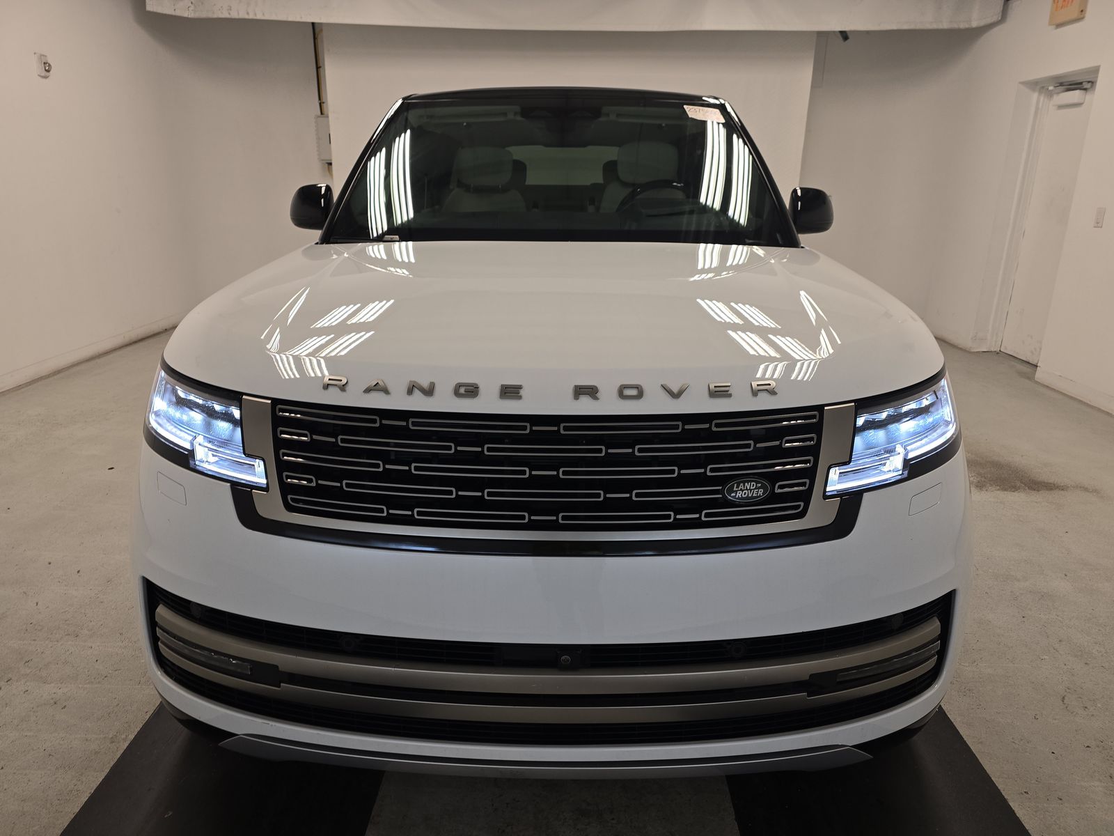 2025 Land Rover Range Rover Autobiography AWD
