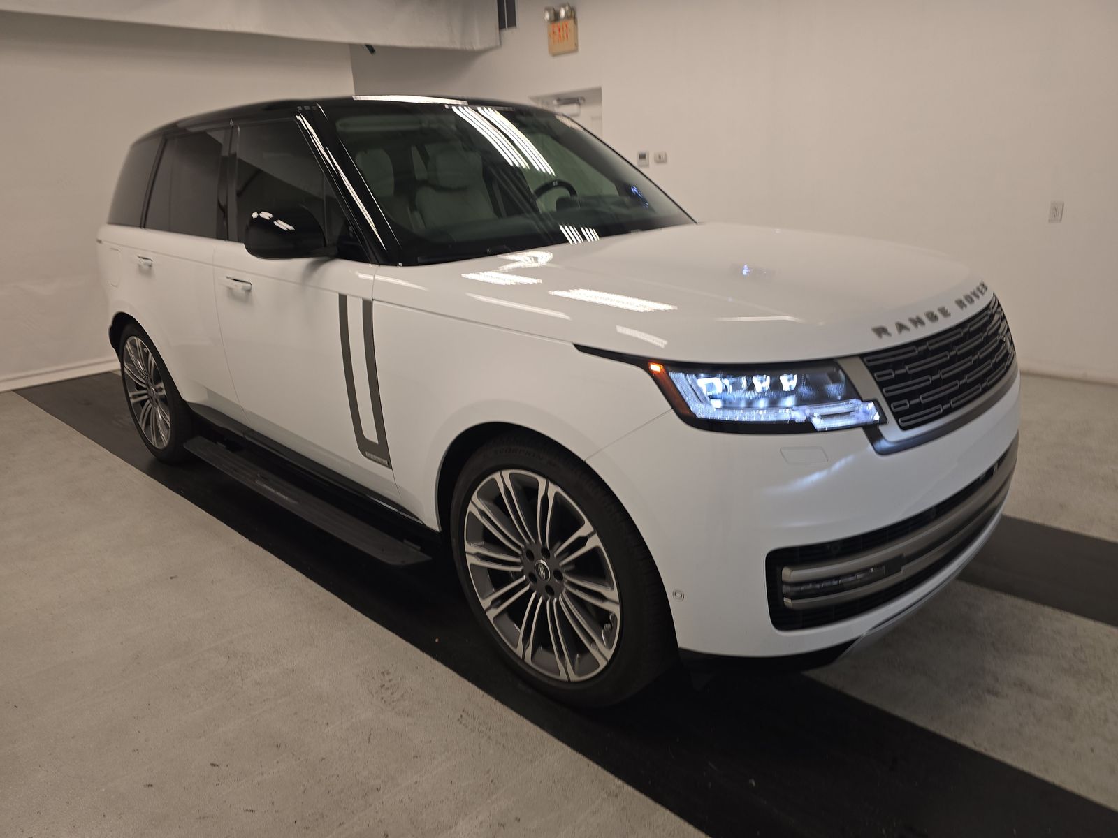 2025 Land Rover Range Rover Autobiography AWD