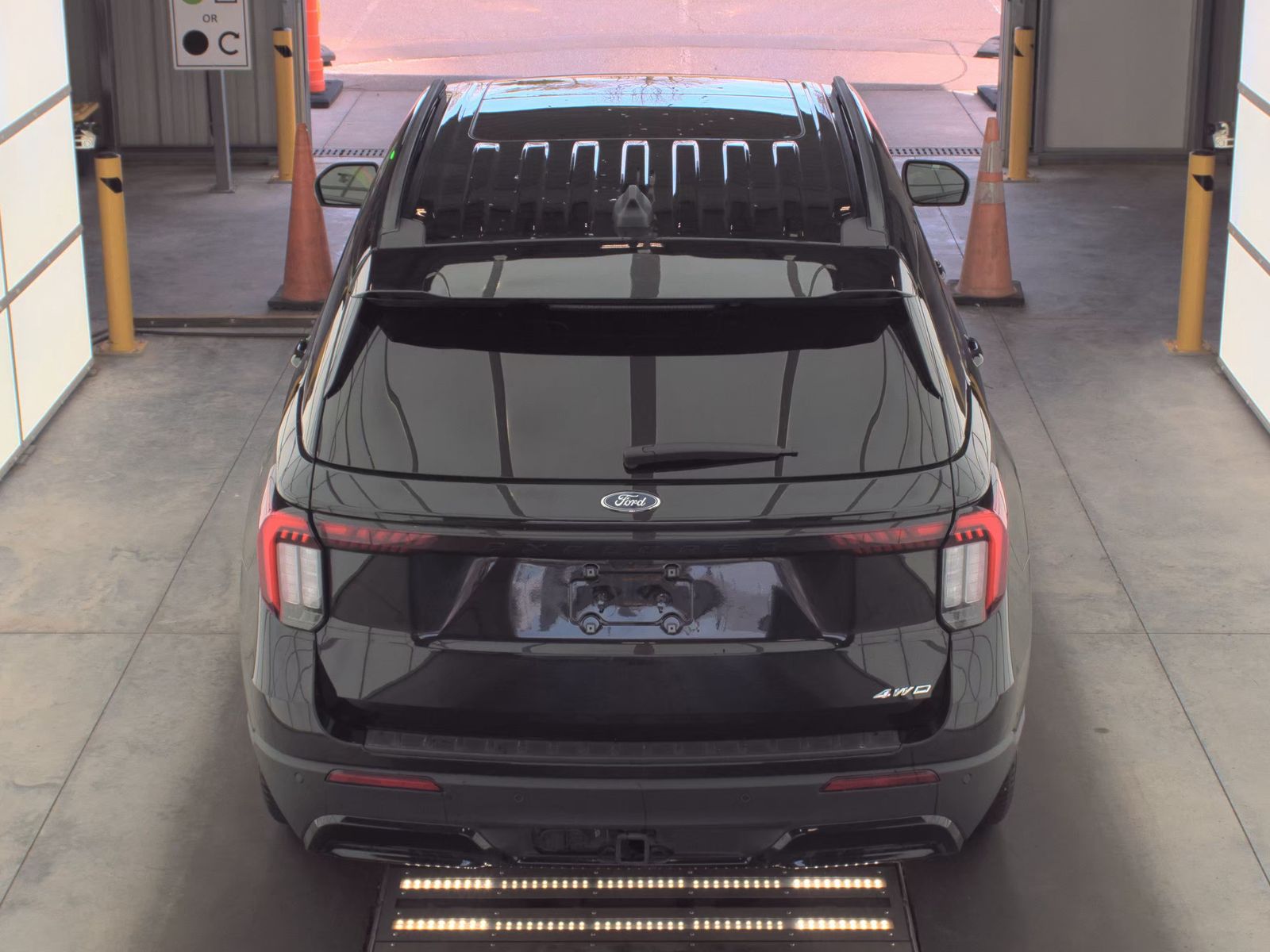 2025 Ford Explorer ST-Line AWD