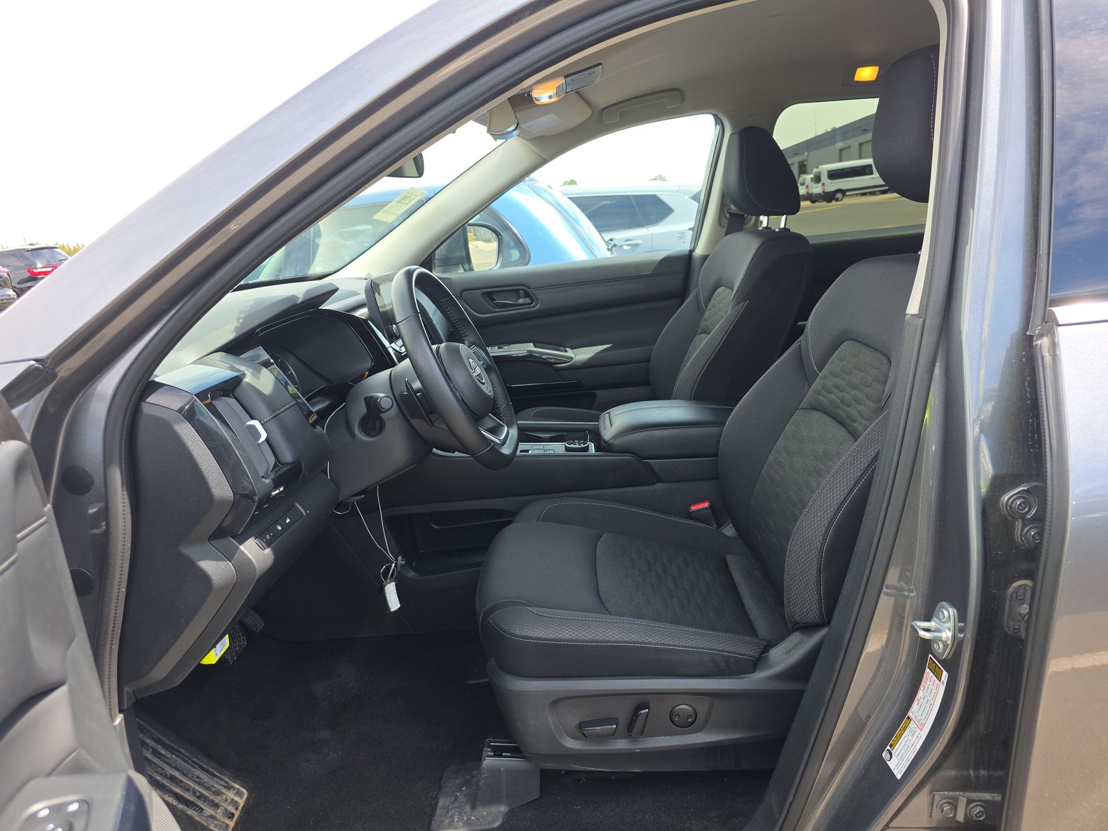 2025 Nissan Pathfinder SV AWD