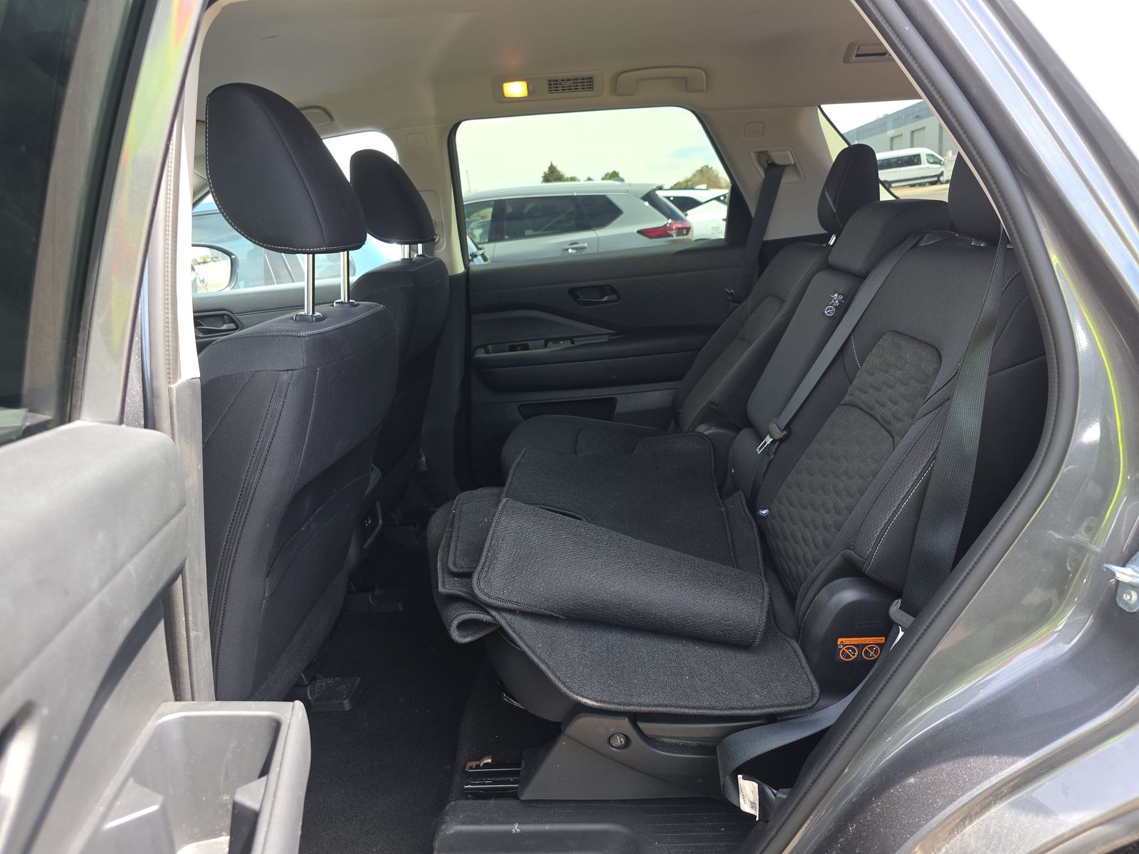 2025 Nissan Pathfinder SV AWD