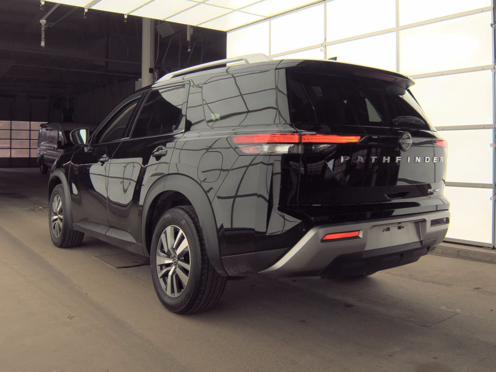 2025 Nissan Pathfinder SL AWD