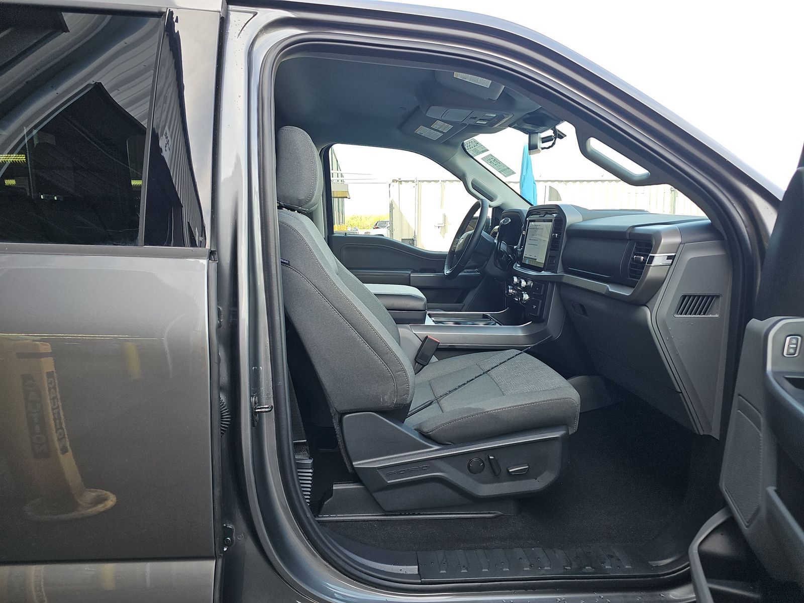 2025 Ford F-150 Hybrid XLT AWD