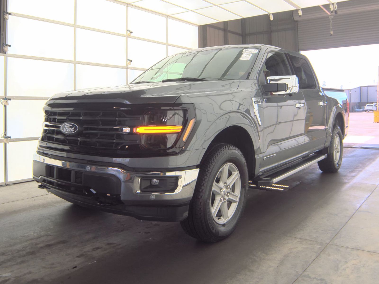 2025 Ford F-150 Hybrid XLT AWD