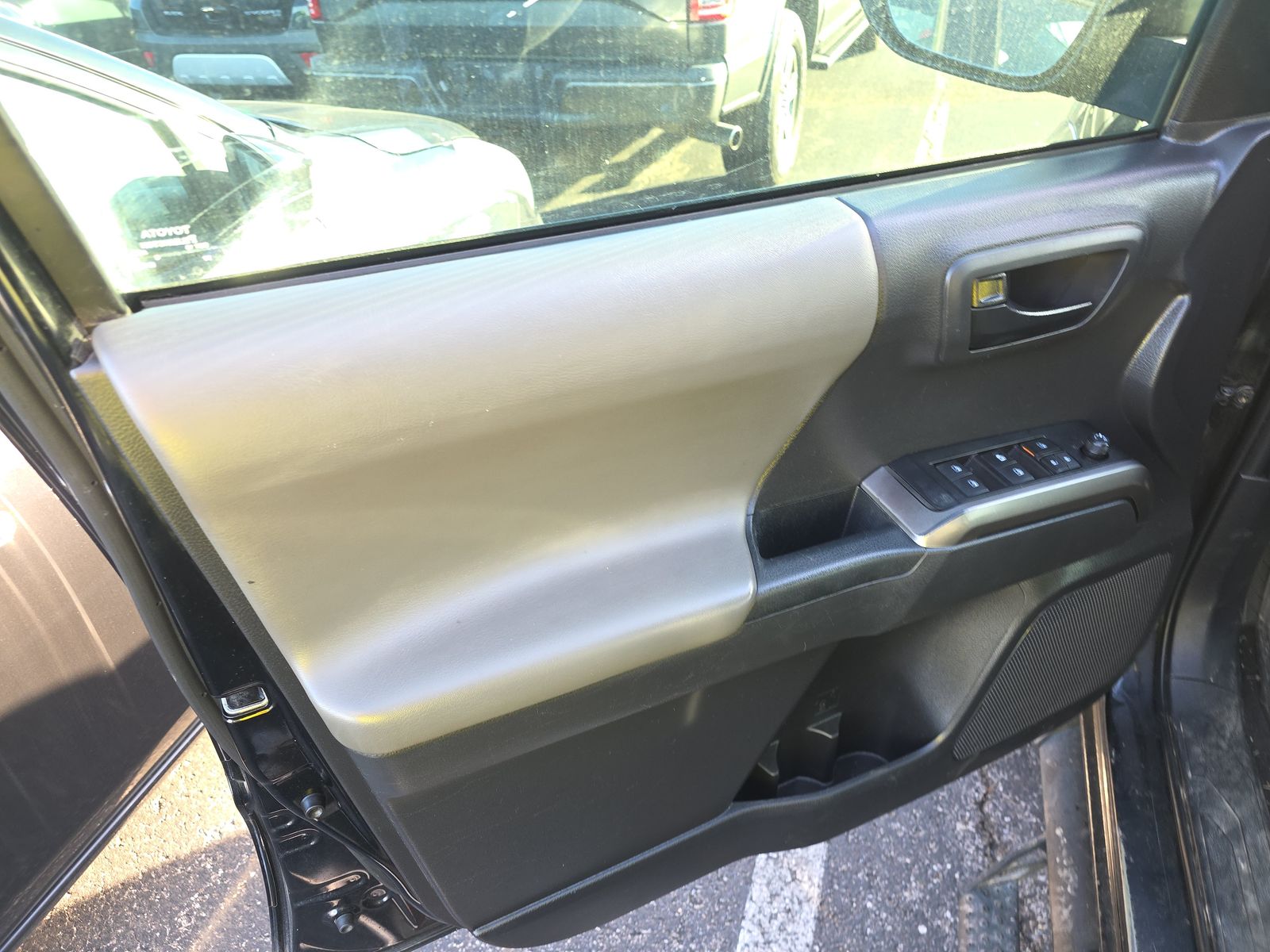 2022 Toyota Tacoma SR5 AWD