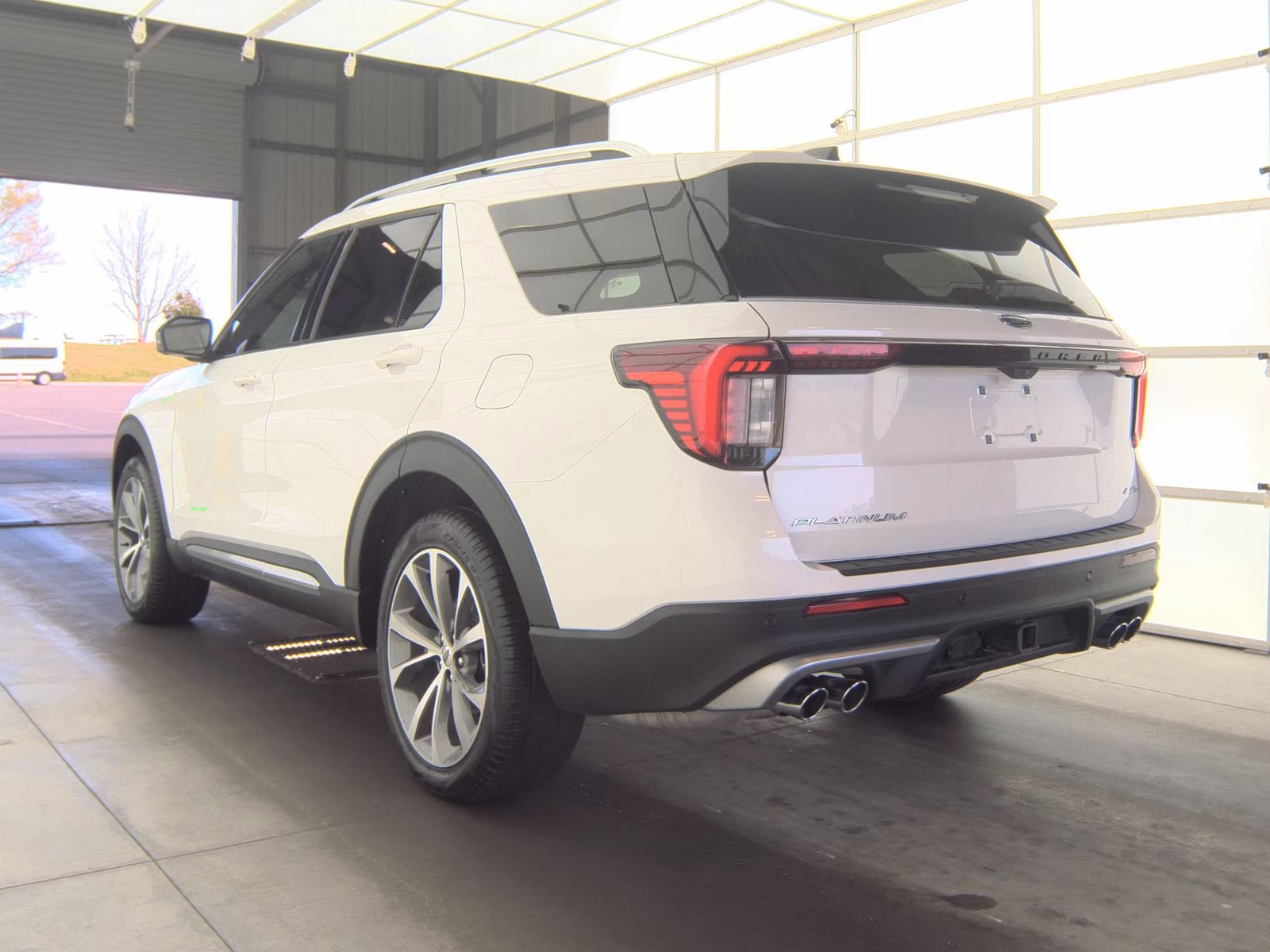 2025 Ford Explorer Platinum AWD