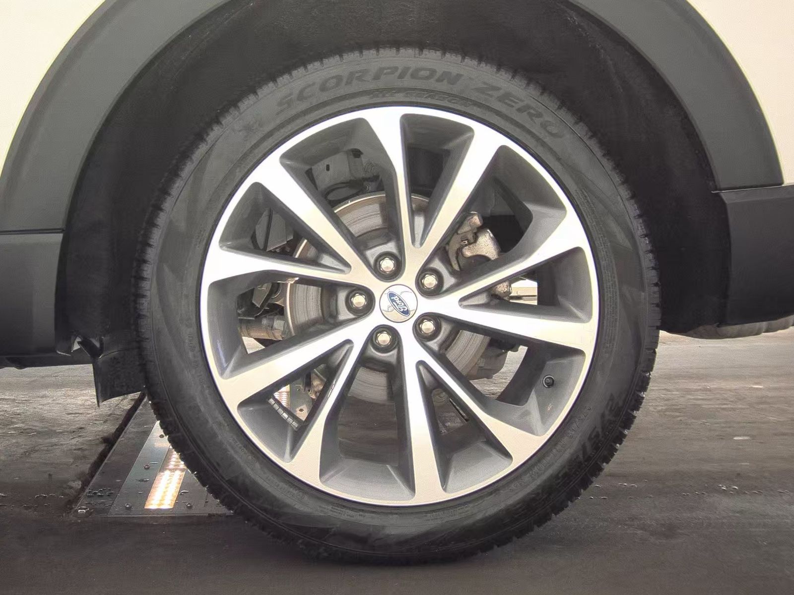 2025 Ford Explorer Platinum AWD